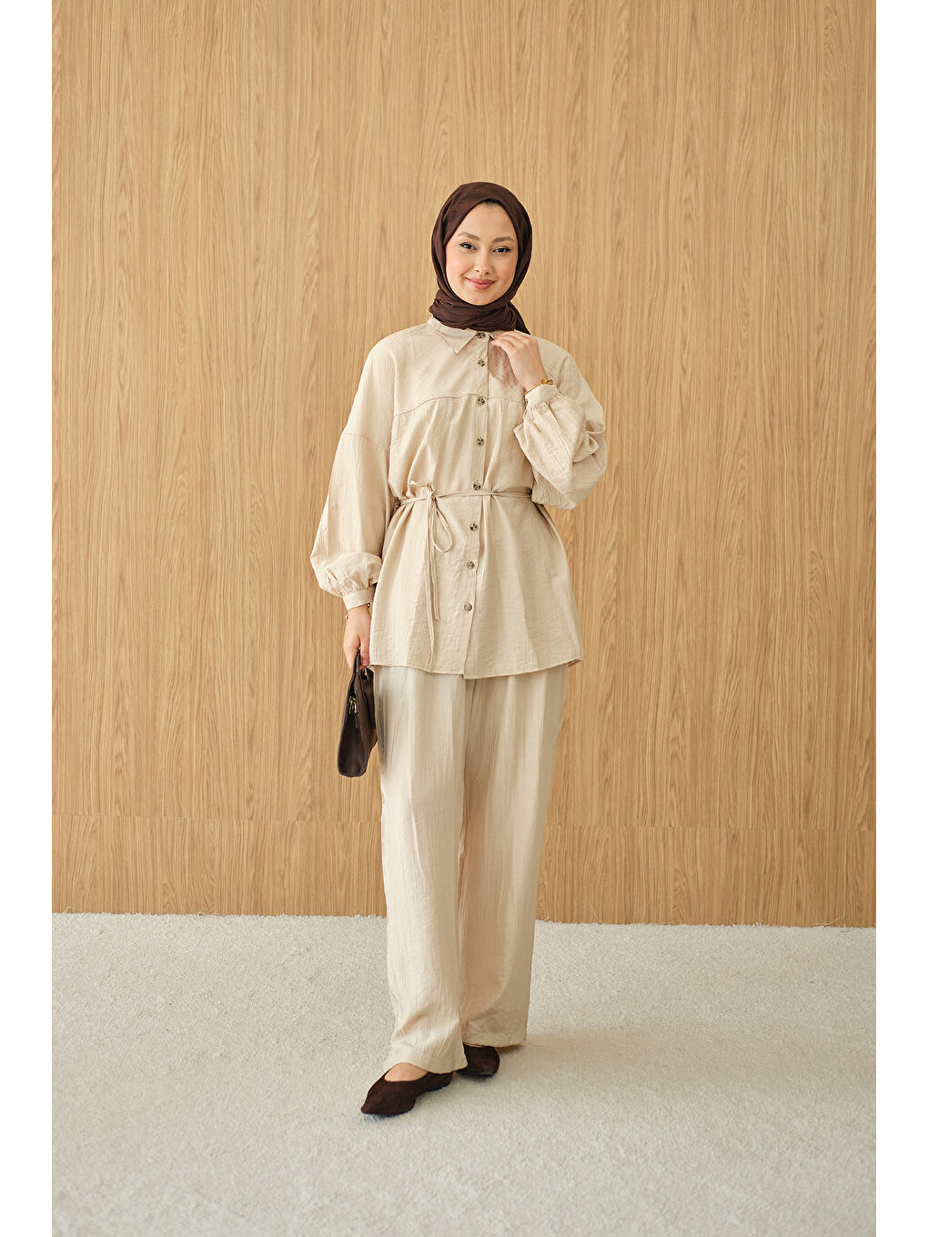 Ekru Kadın Kırışık Desen Bel Bağlamalı Gömlek Yaka Takım Krem-1