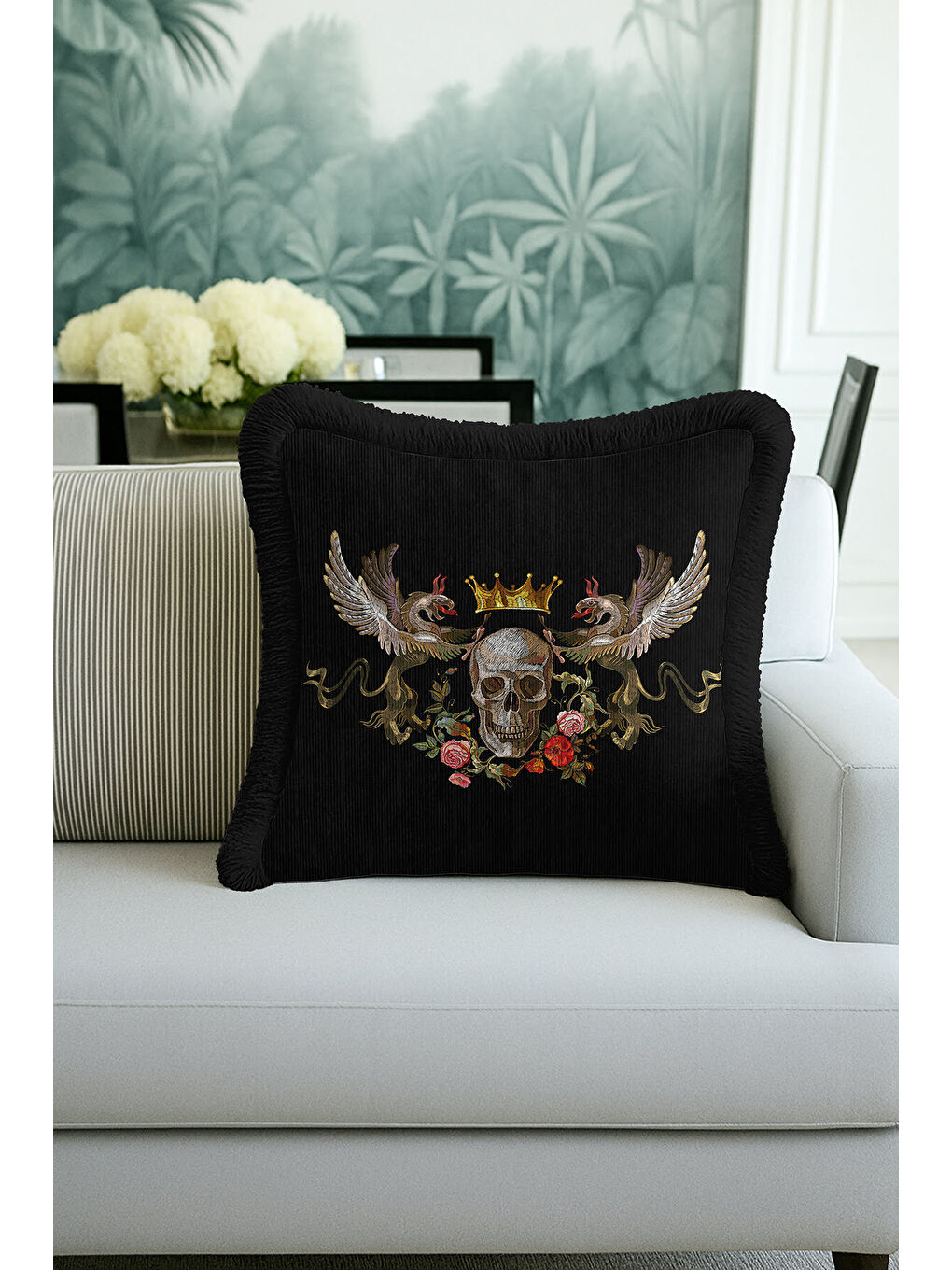 Karışık Gotik Kraliyet Saçaklı Yastık Kılıfı - Taçlı Kuru Kafa Barok Siyah Renk Bohem Püsküllü Kırlent Kılıf-2