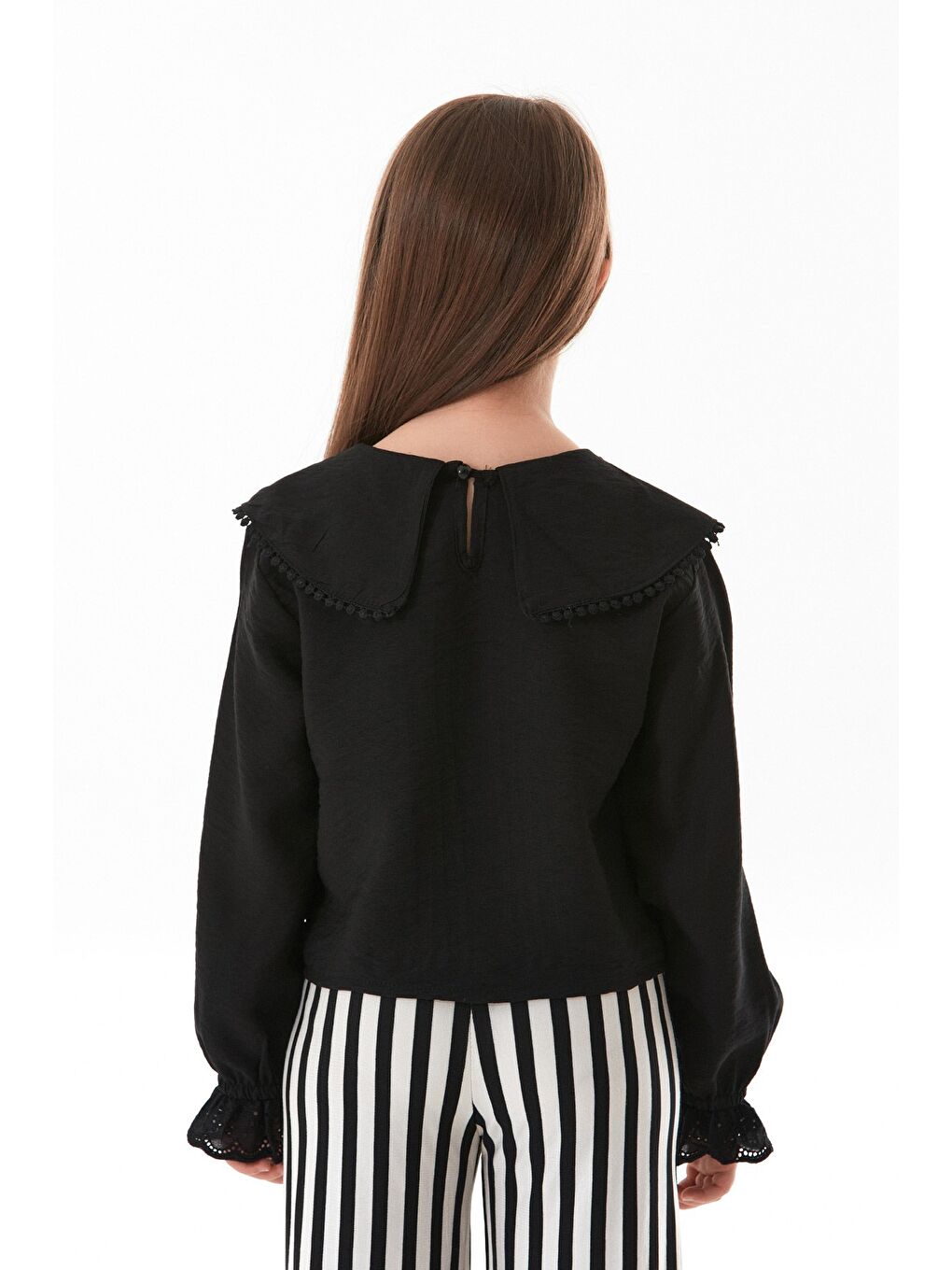 Siyah Kolu Dantel Detaylı Bebe Yaka Kız Çocuk Bluz-3