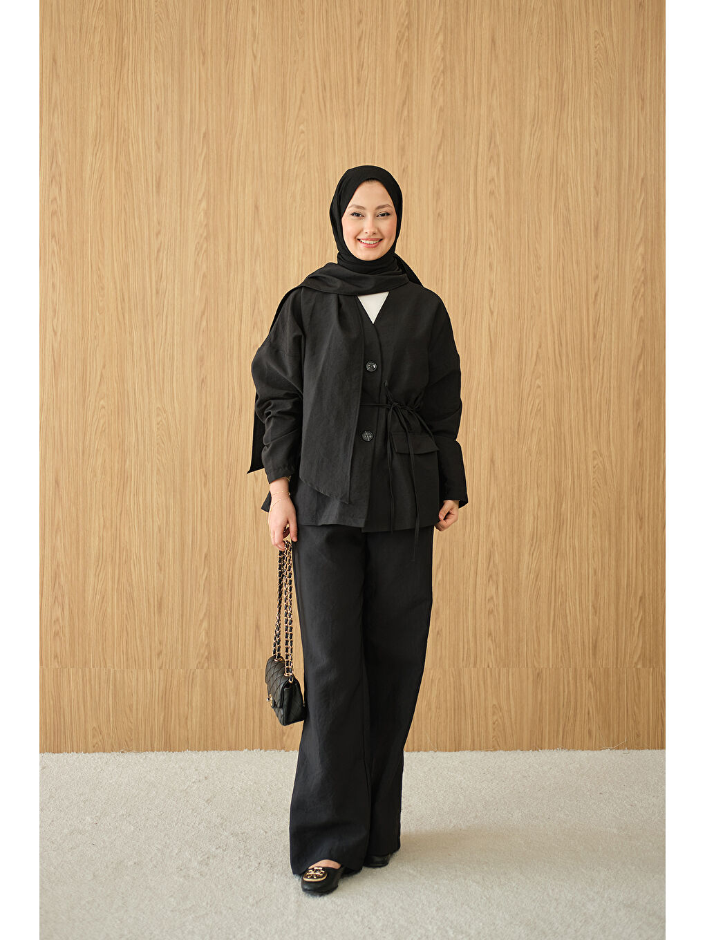 Kadın Gizli Düğme Detay V Yaka Takım Siyah-3