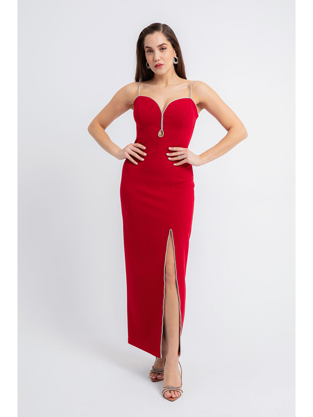 Kadın Kırmızı Taş Askılı Yırtmaçlı Midi Abiye Elbise