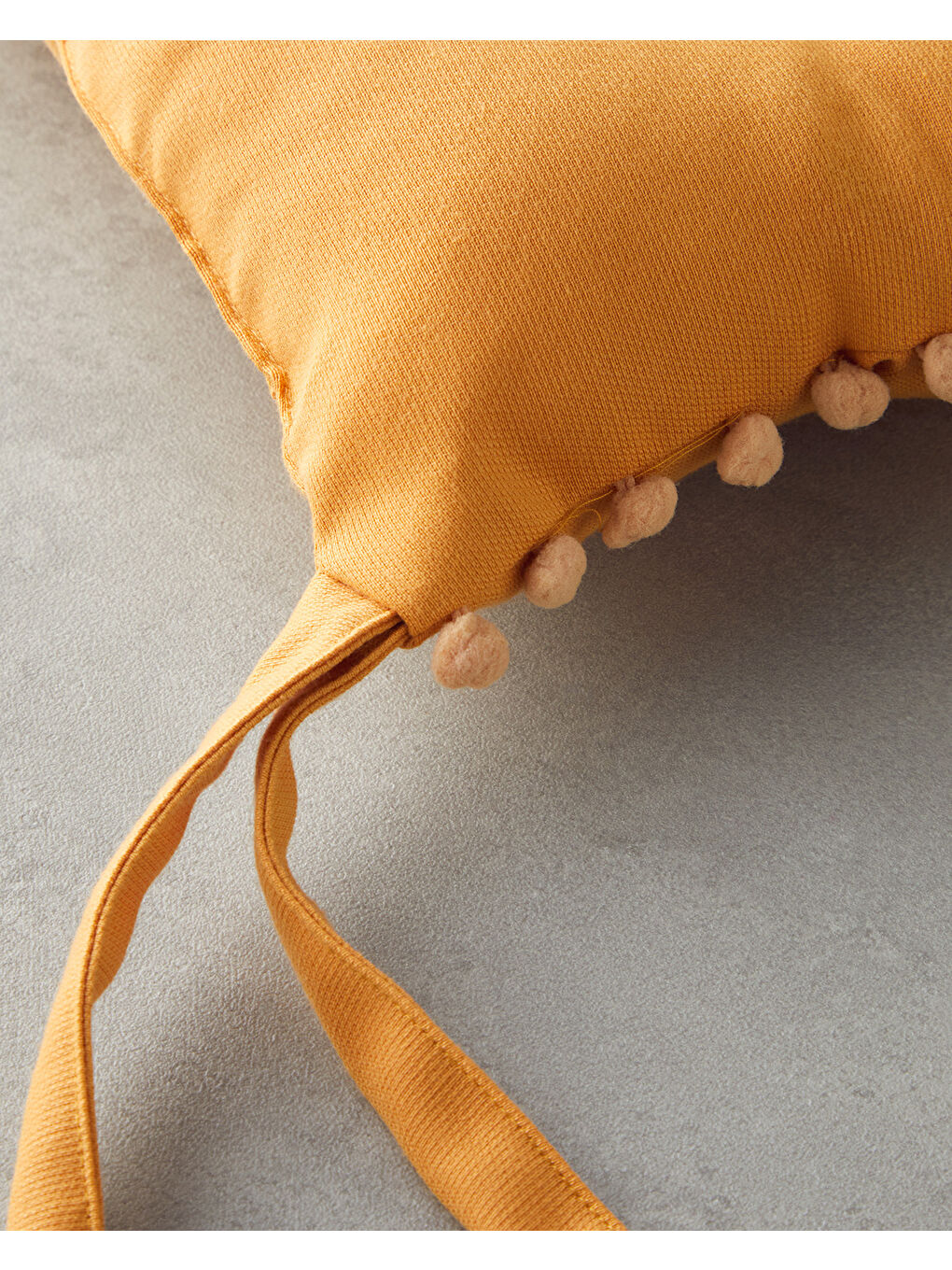 Kahverengi Puff Ponponlu Tekli Sandalye Minderi 40x40 cm Hardal-2