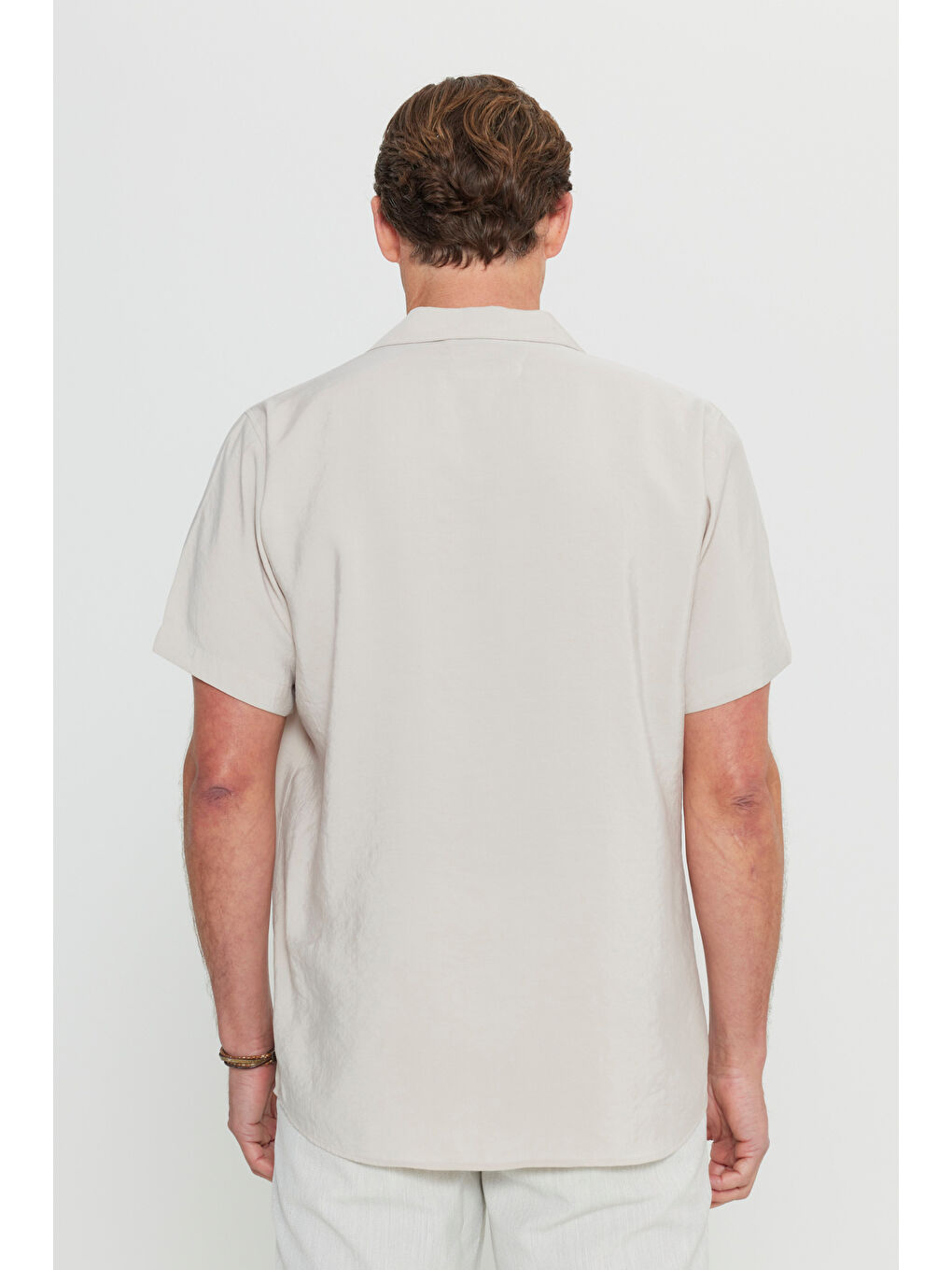 Erkek Bej Yumuşak Dokulu Comfort Fit Rahat Kesim Hawai Yaka Gömlek-4