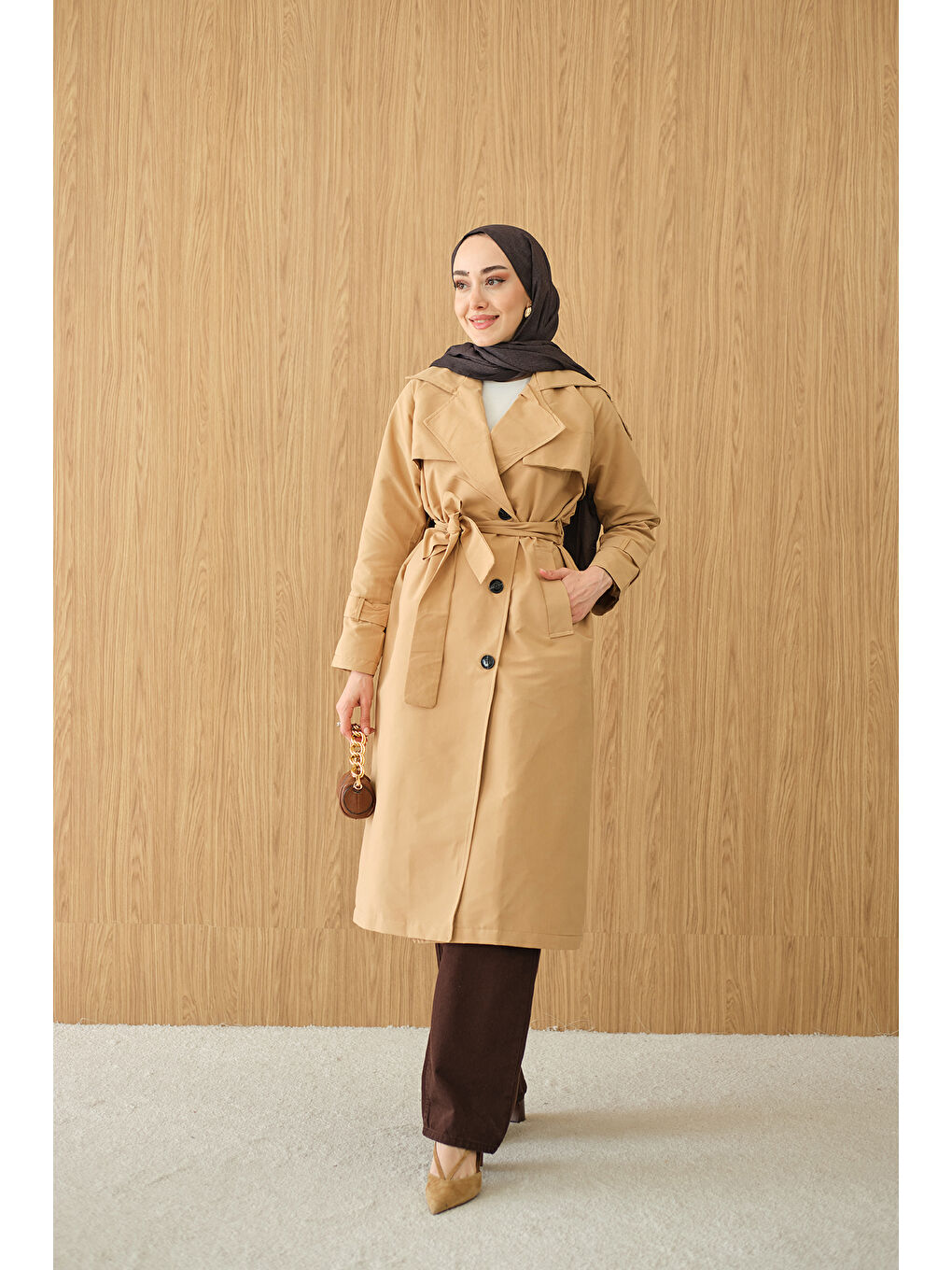 Kahverengi Kadın Omuz Düğme Detay Kruvaze Yaka Midi Boy Trenç Bisküvi-1