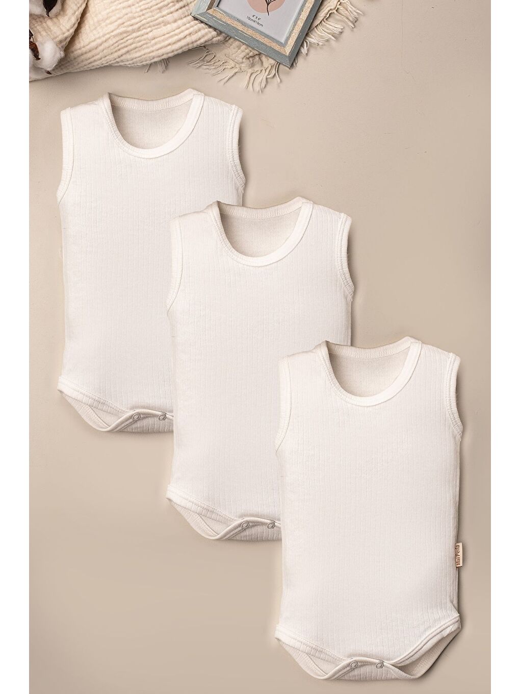 Beyaz Bebek Body 3'lü Organik Pamuklu ve Alttan Çıt Çıtlı Set