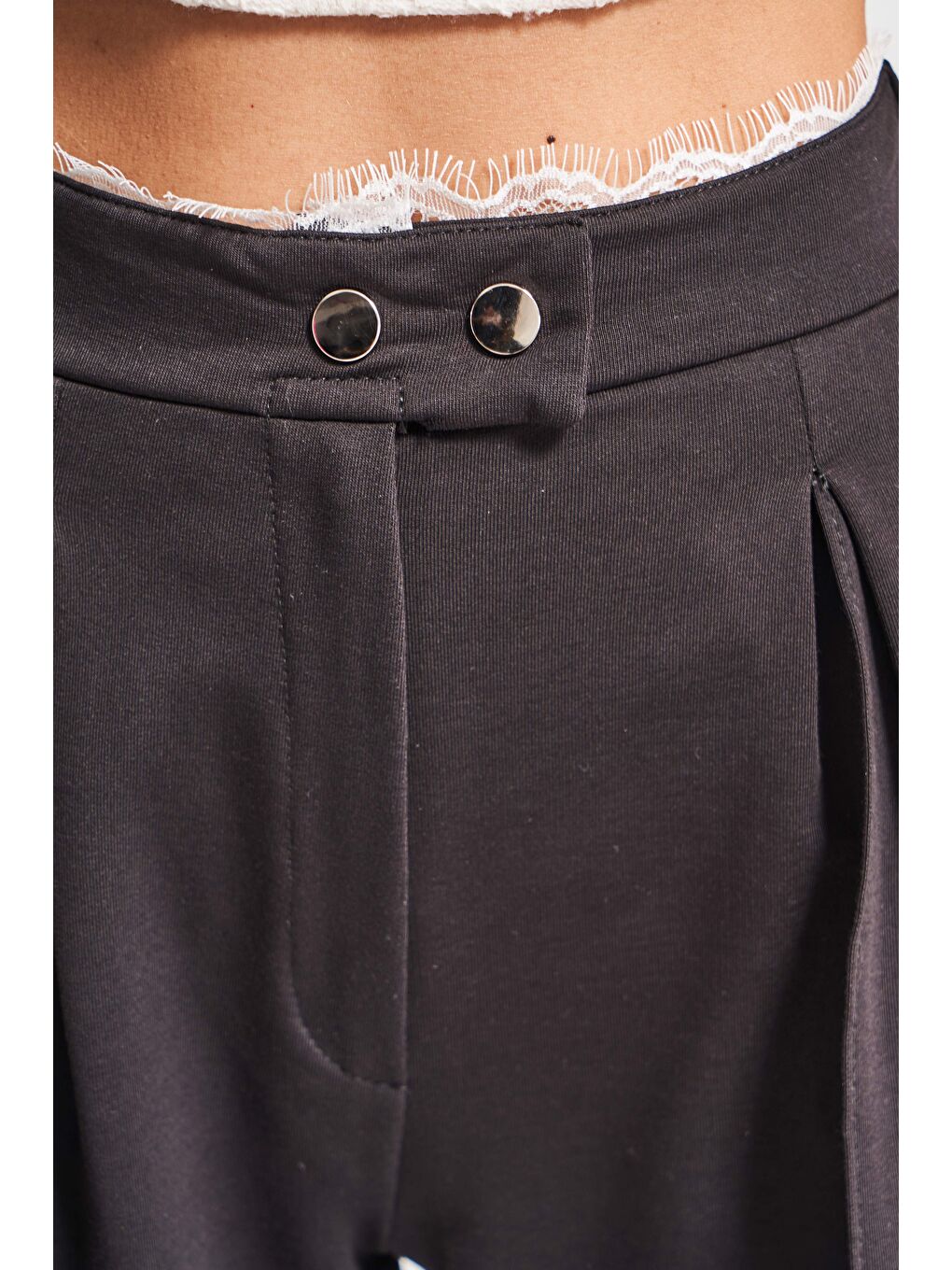 Kadın Siyah Renk w5-1 Palazzo Fit Esnek Kumaş Kemeri Dantel Detaylı Pantolon-2