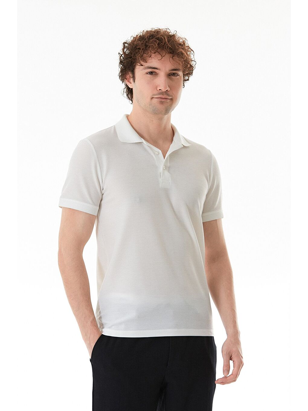 Beyaz Waffle Kumaş Slim Fit Polo Yaka Tişört