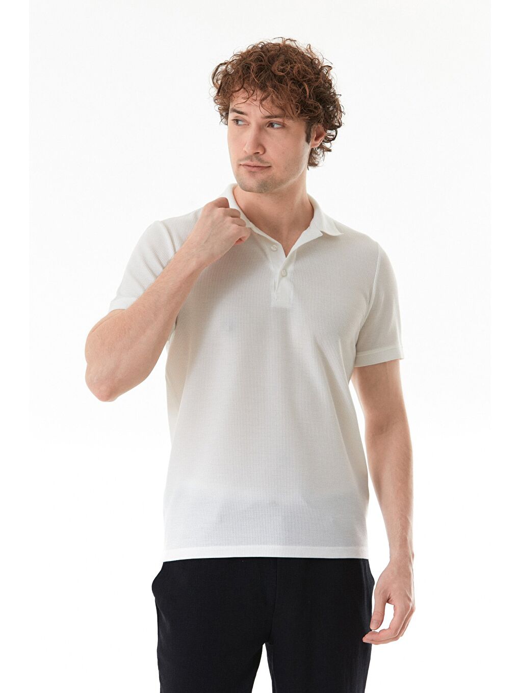 Beyaz Waffle Kumaş Slim Fit Polo Yaka Tişört-1