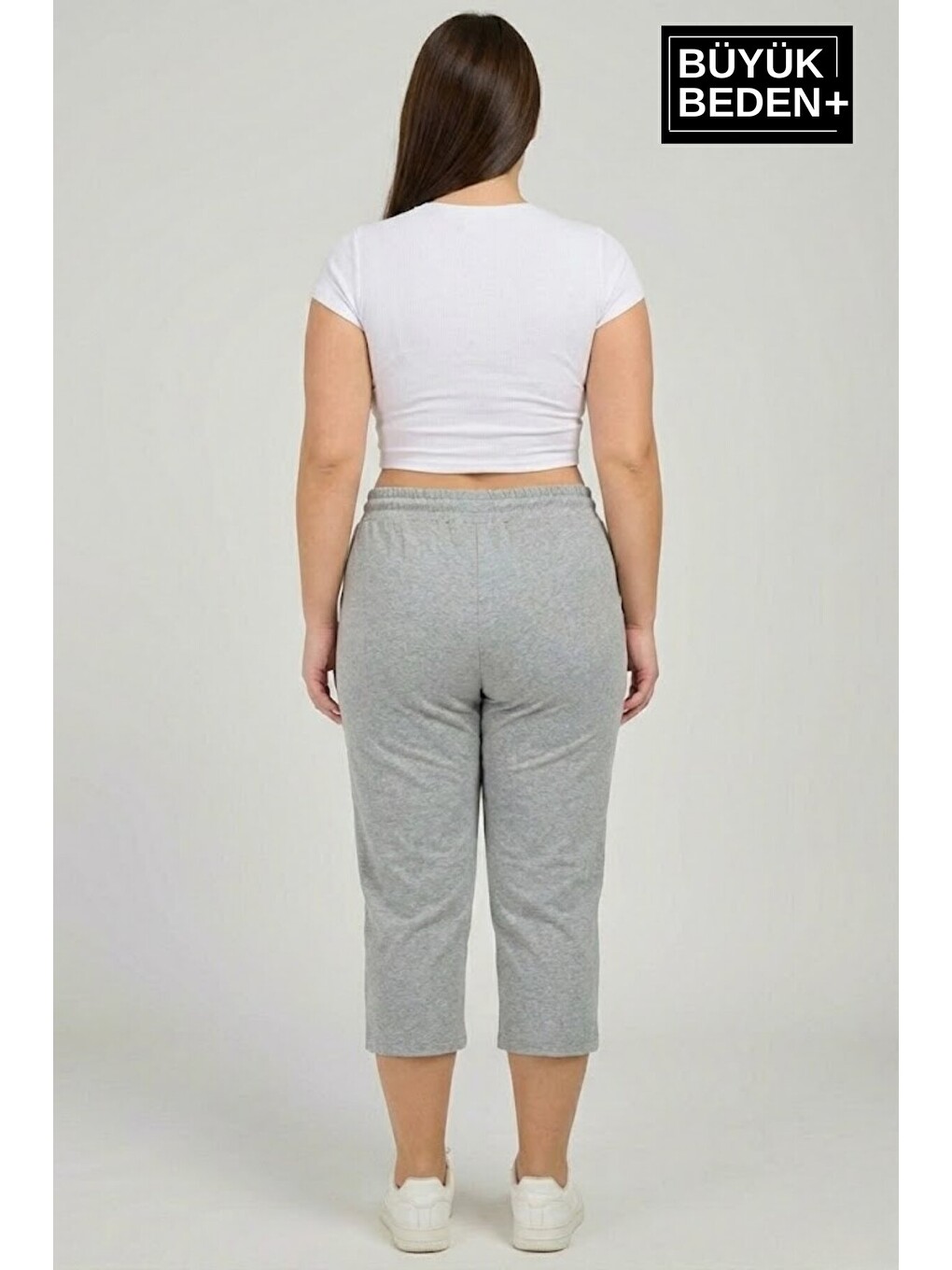 Gri Kadın Büyük Beden Unified Collective Baskılı Beli Lastikli Bol Paça Kapri Şort 3XL-6XL SPR26BSRK591--2