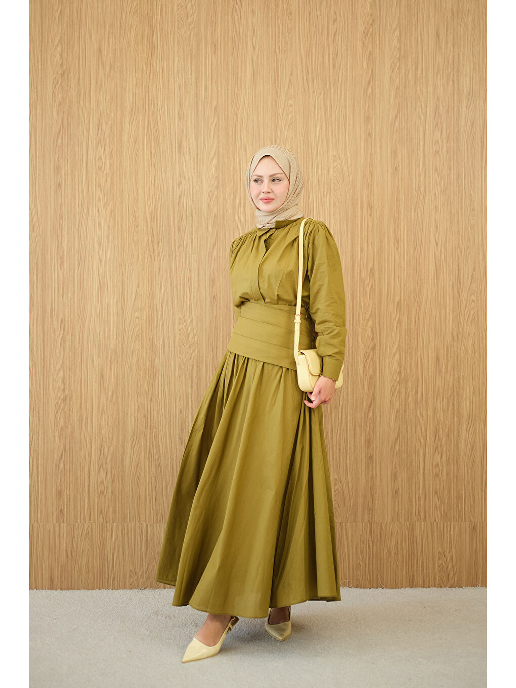 Kadın Gizli Düğmeli Beli Kuşaklı Gömlek Yaka Takım Yağ Yeşil-1