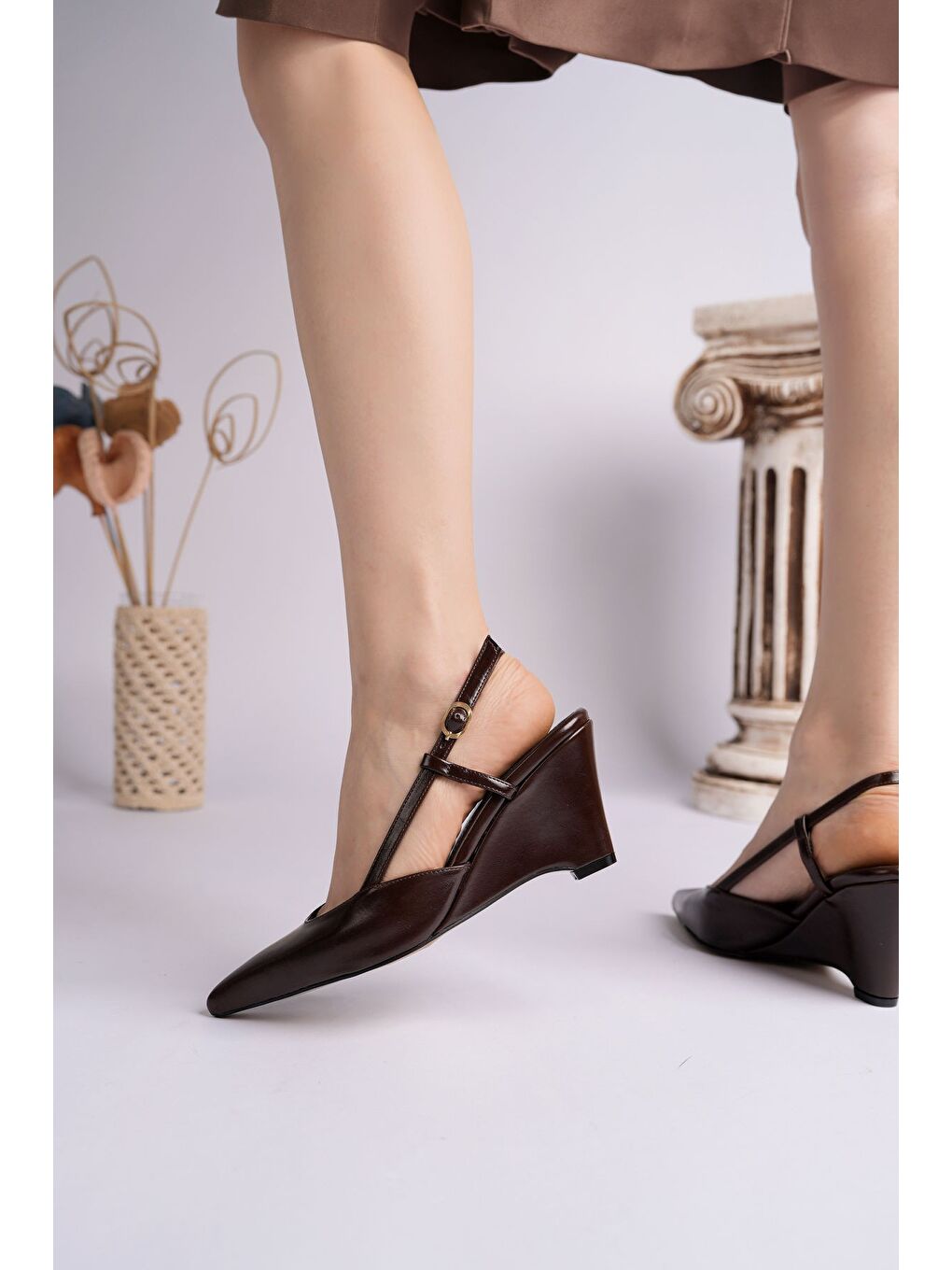 Kahverengi MARBELLA Sivri Burun Arkası Açık Kadın Dolgu Topuklu Ayakkabı-5