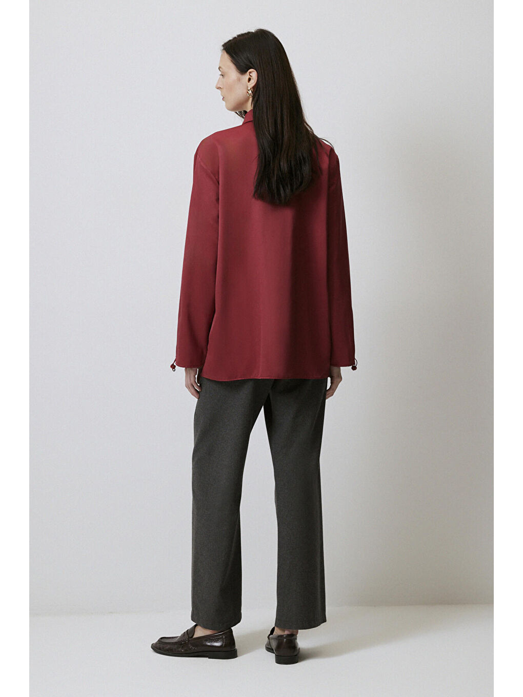 Bordo Kolu Büzgülü Saten Görünümlü Gömlek-4