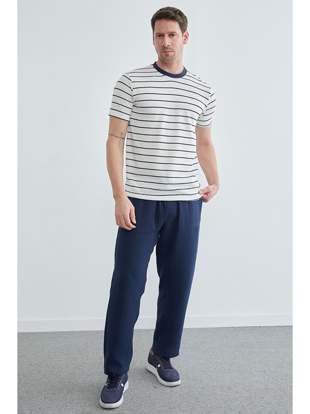 Lacivert Beli Lastikli Müslin Kumaş Pantolon-2