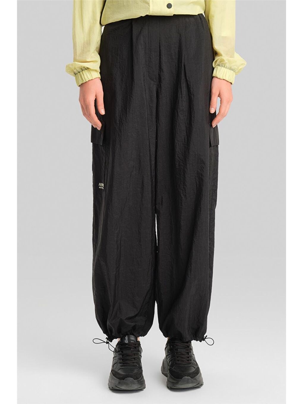 Su İtici Özelliği Olan Kargo Pantolon 24Y2602 Siyah-2