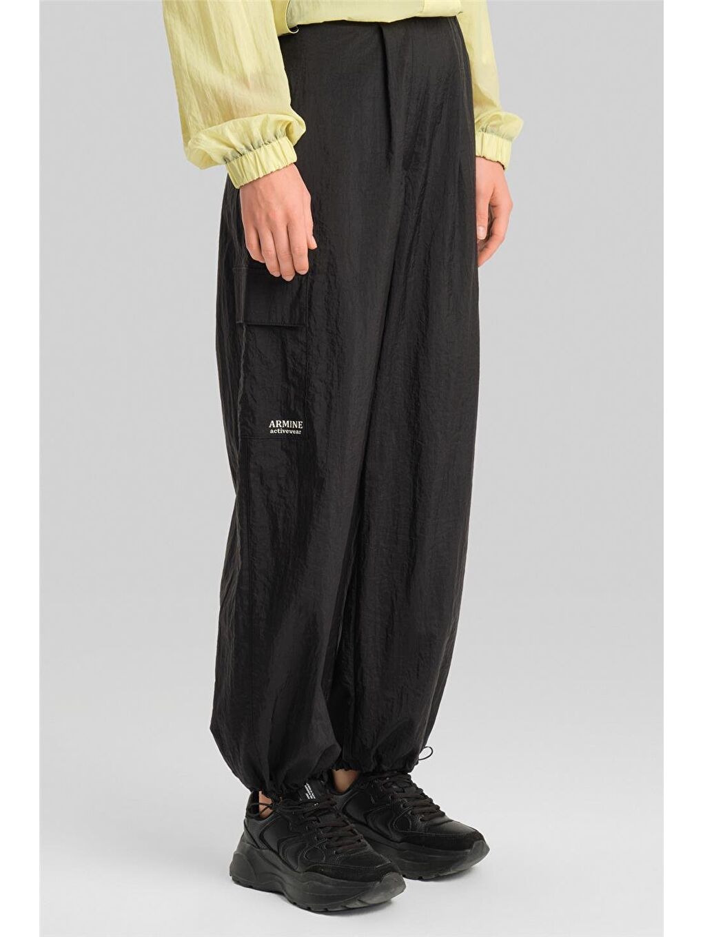 Su İtici Özelliği Olan Kargo Pantolon 24Y2602 Siyah-3