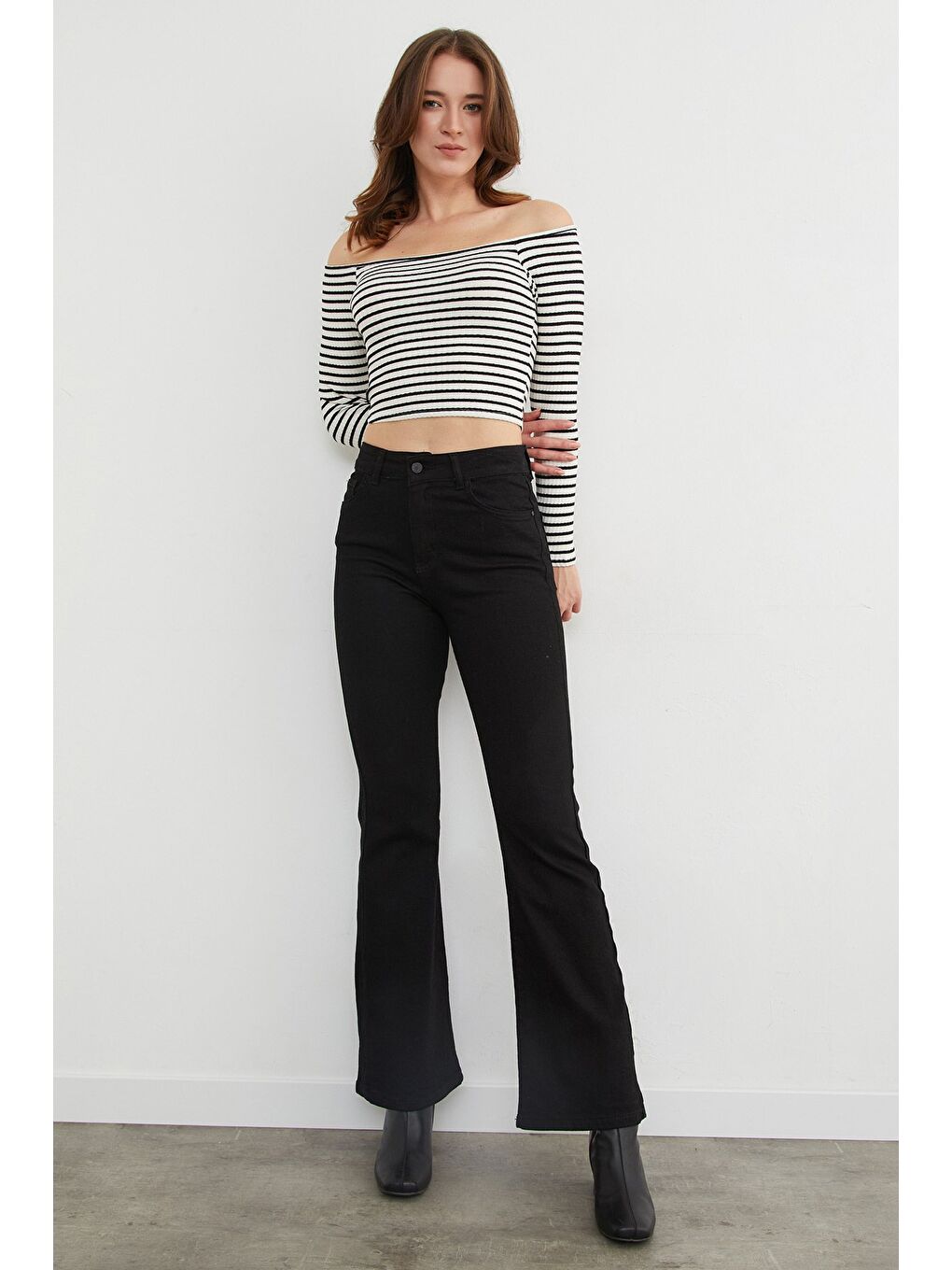 Siyah Yüksek Bel Fermuarlı Elastanlı Flare Jean-3