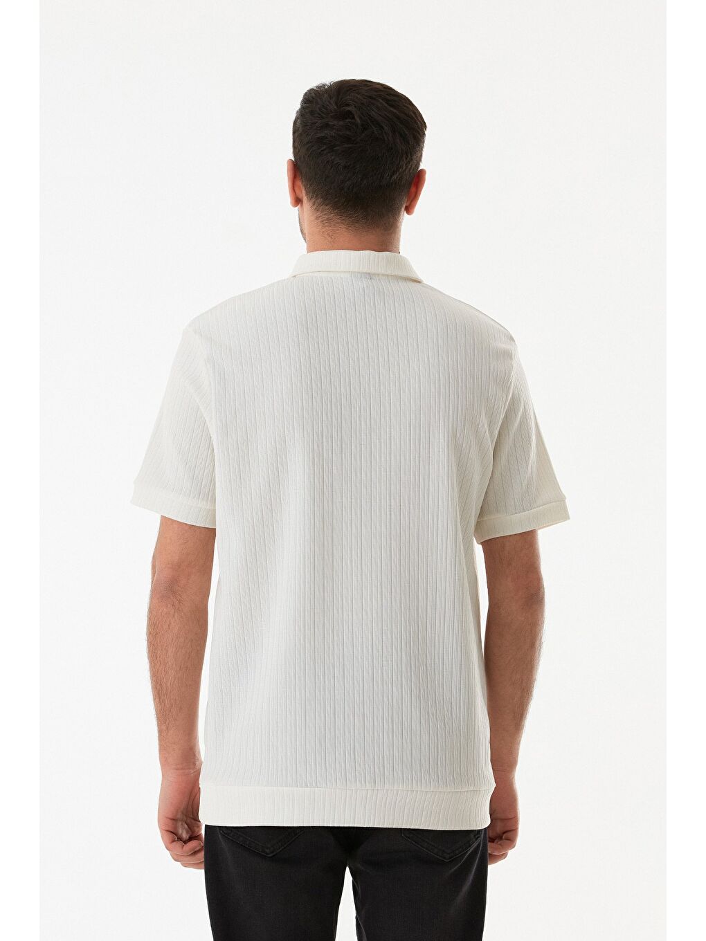 Ekru Yarım Fermuarlı Polo Yaka Jakarlı Tişört-3