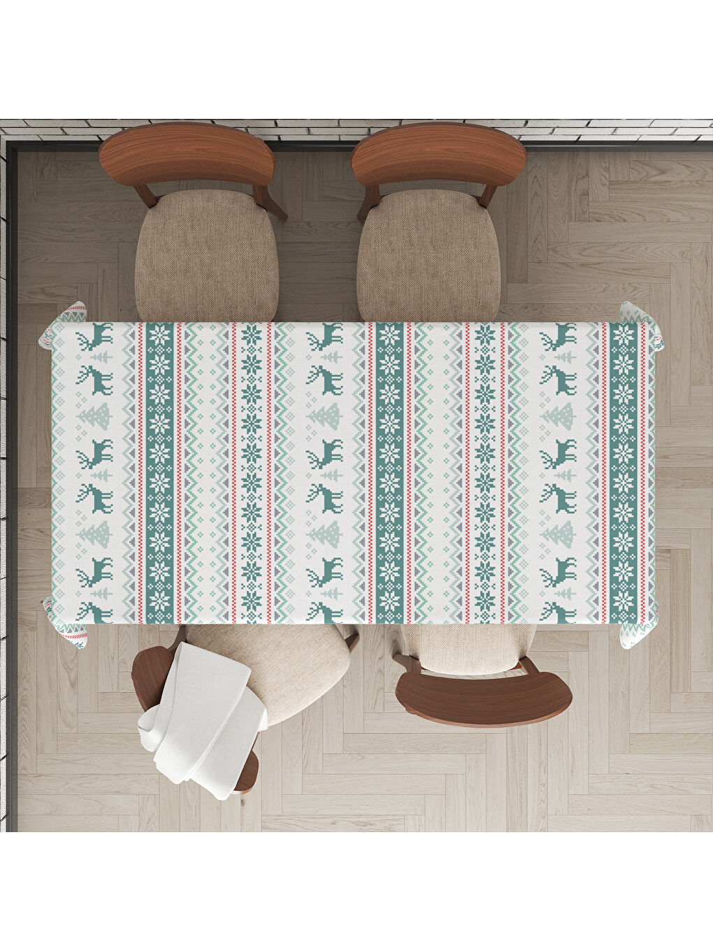 Karışık Yılbaşı Temalı Geyik Desenli Dijital Baskılı Masa Örtüsü-1