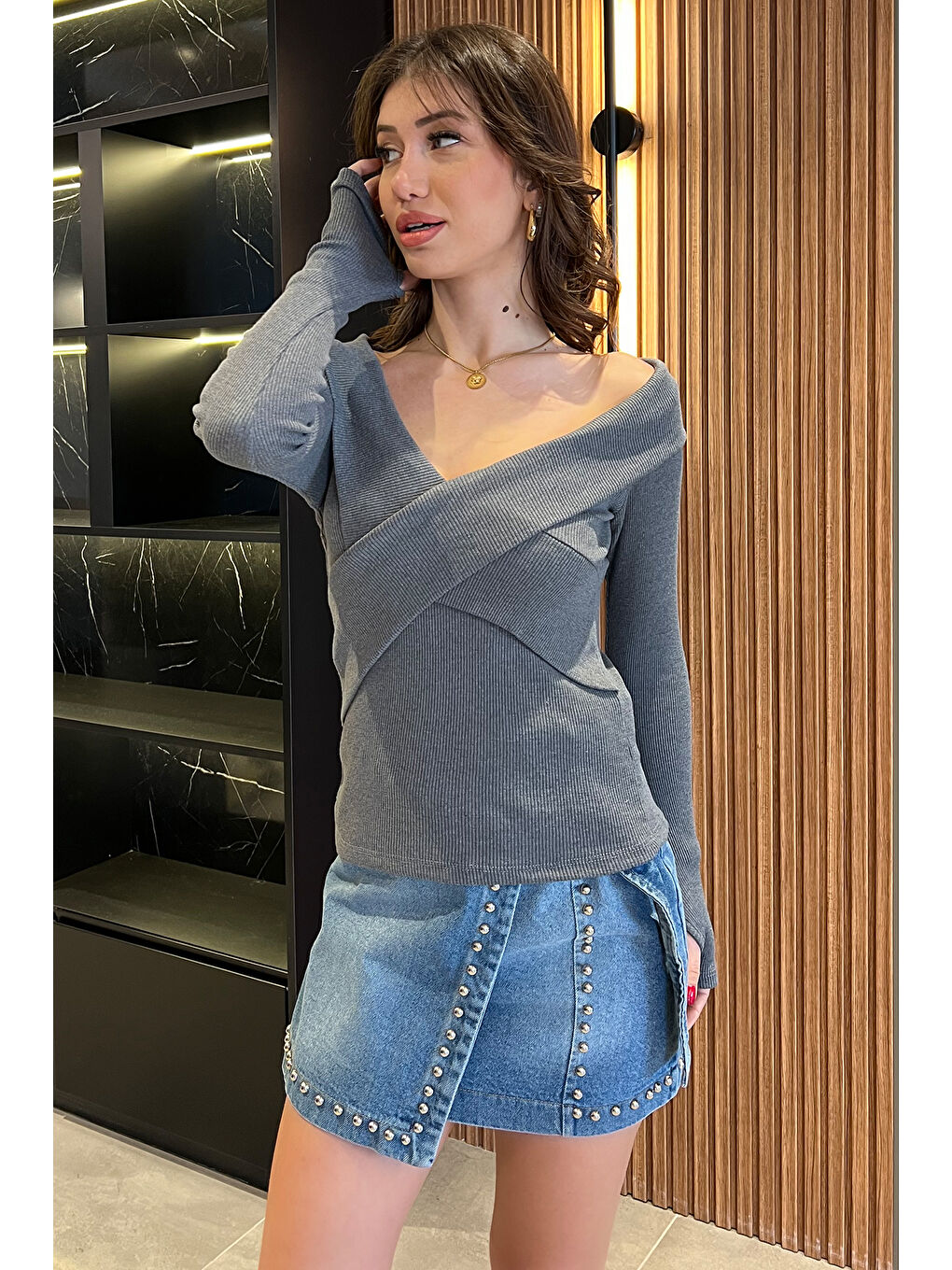 Antrasit Ön Çapraz Detaylı Kadın Kaşkorse Bluz-1