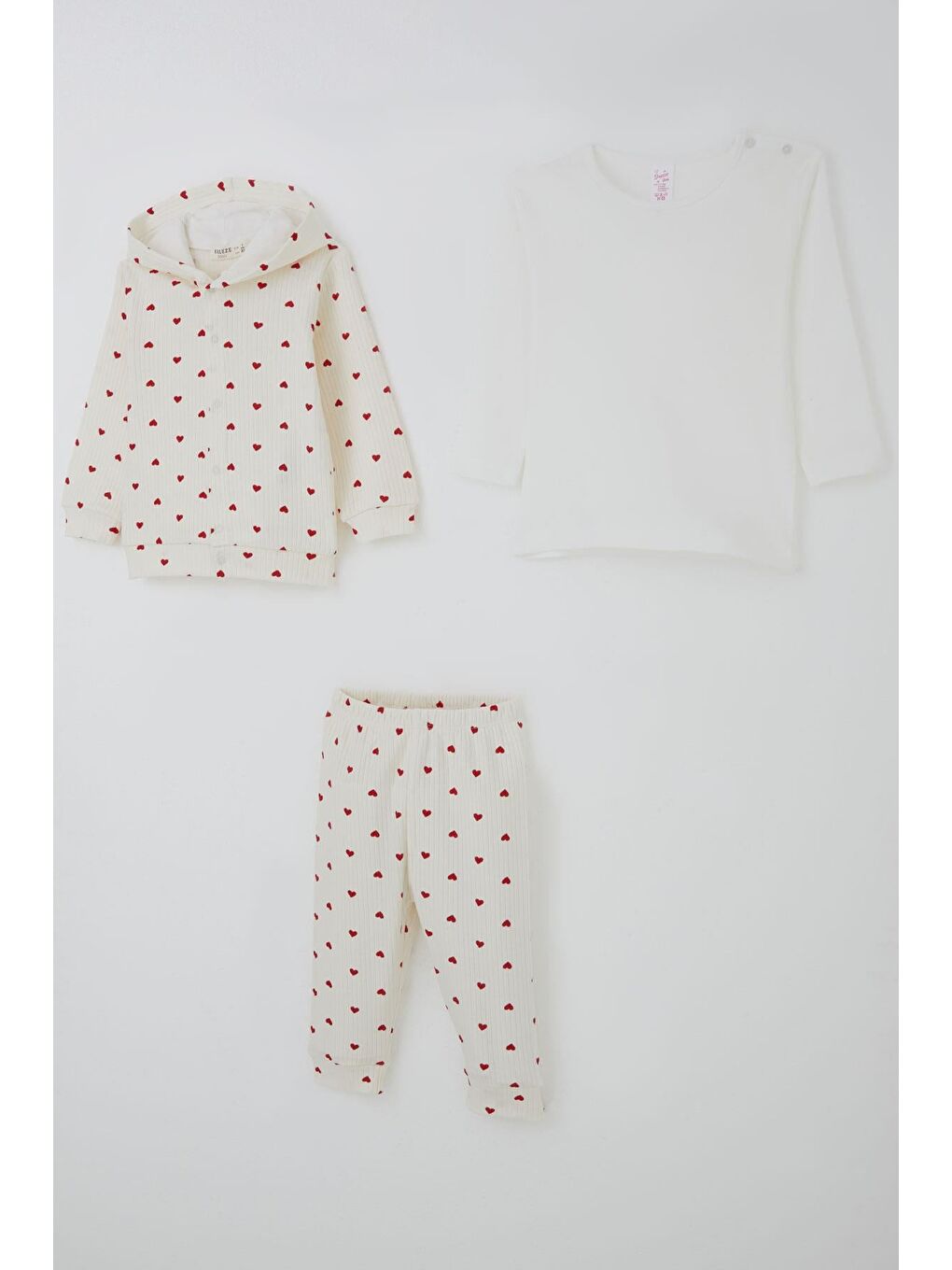 Ekru Kız Bebek Bodyli 3 Lü Takım Kalp Desenli Önden Çıtçıtlı Krem (4 Ay-1 Yaş)-1