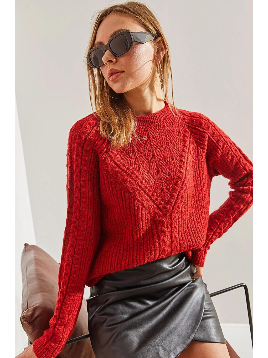 Kırmızı Kadın Desenli Triko Kazak-1