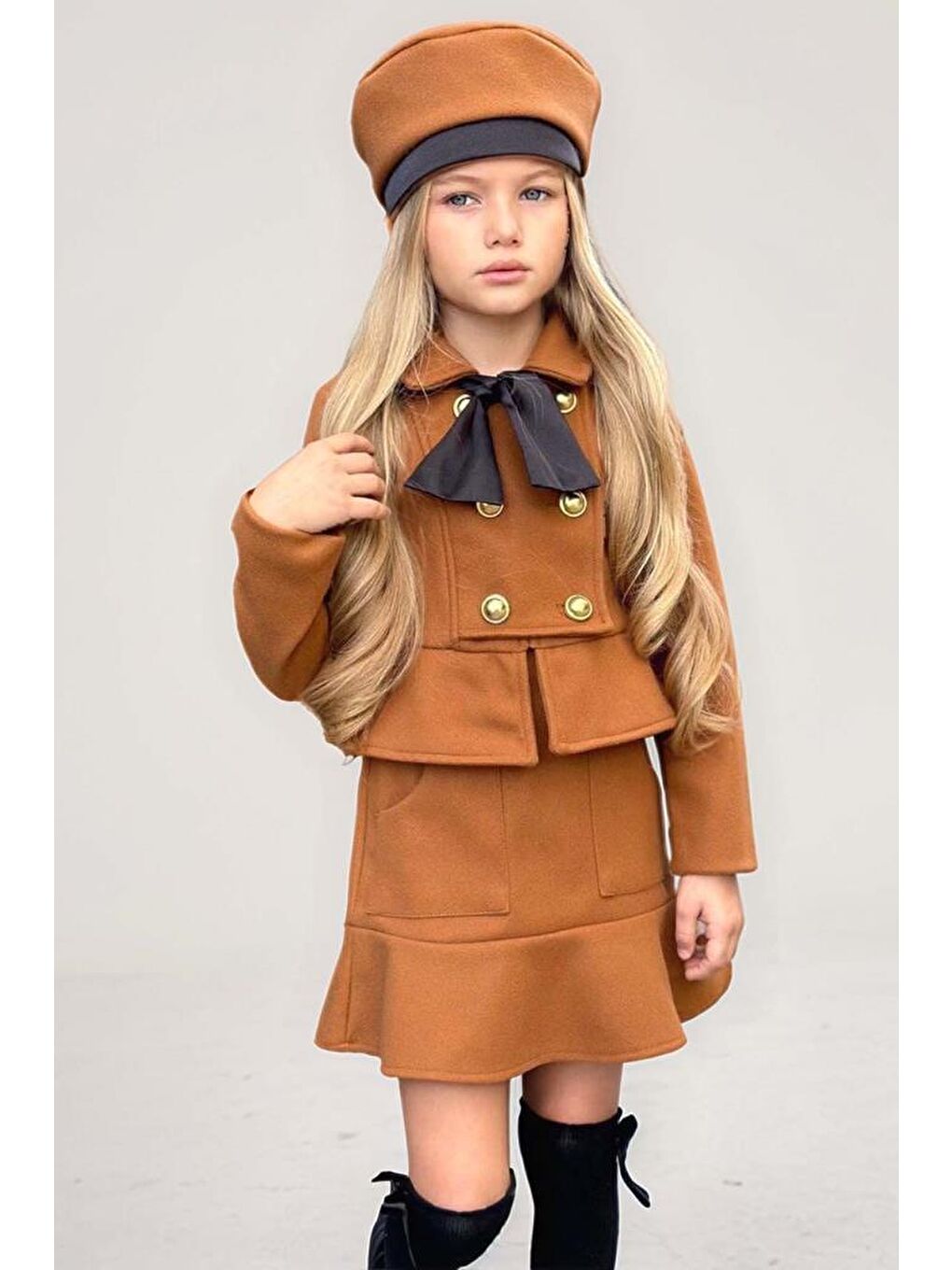Kız Çocuk Asimetrik Kesim ve Düğme Detaylı Ceket Eteği Fırfır Detaylı Kahverengi Kaşe Etekli Takım-1