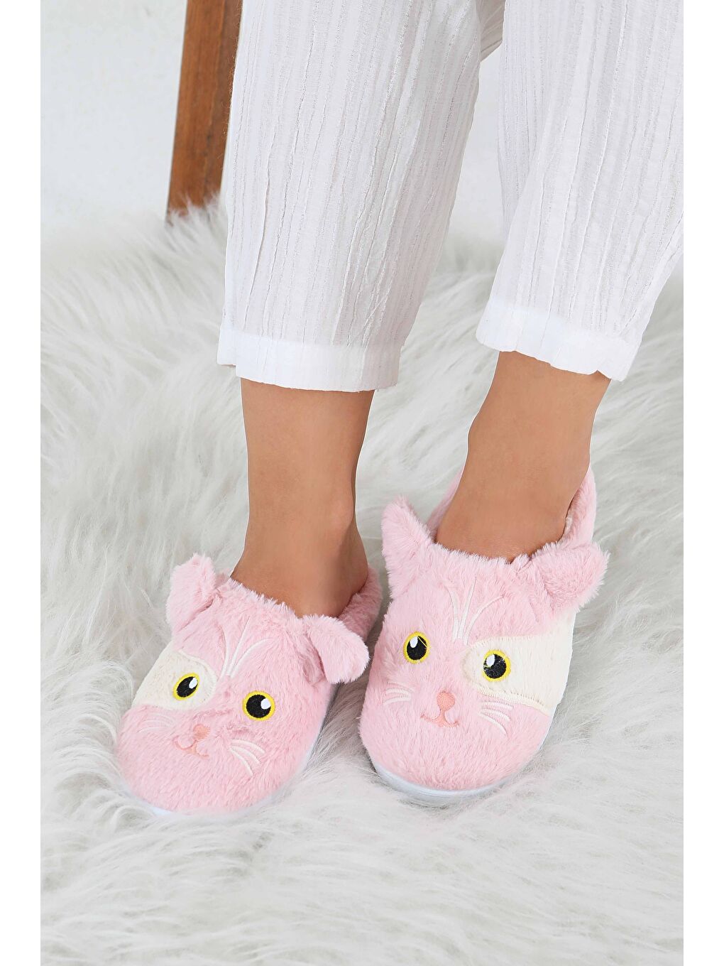 Kadın Pembe Kedi İşleme Detaylı Ev Terliği - 27778-PEMBE-2