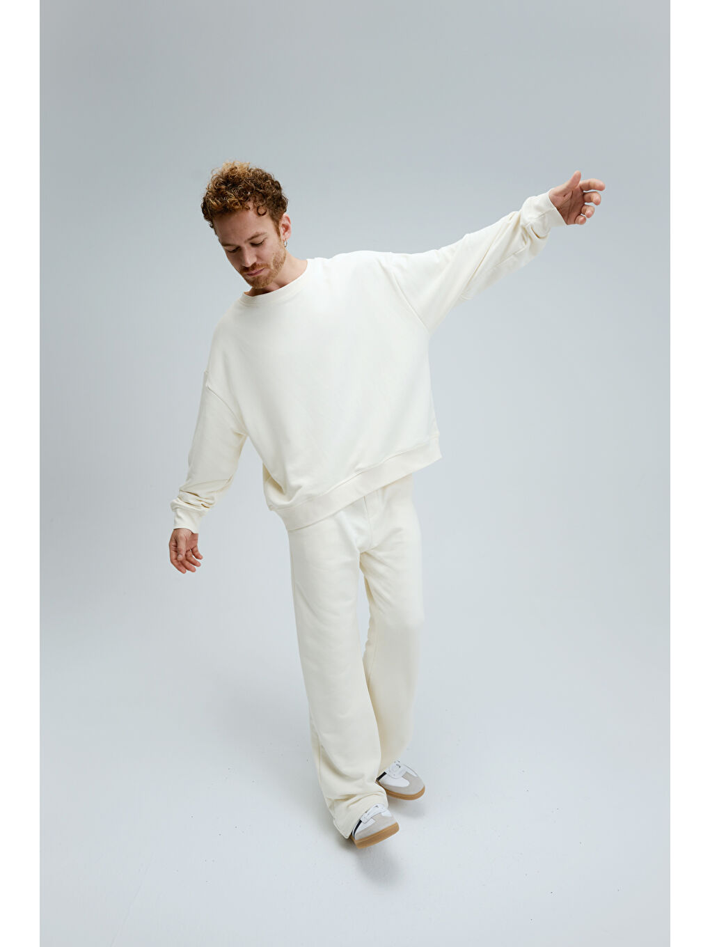 Ekru Erkek Timeless Oversize Krem Sweatshirt-3