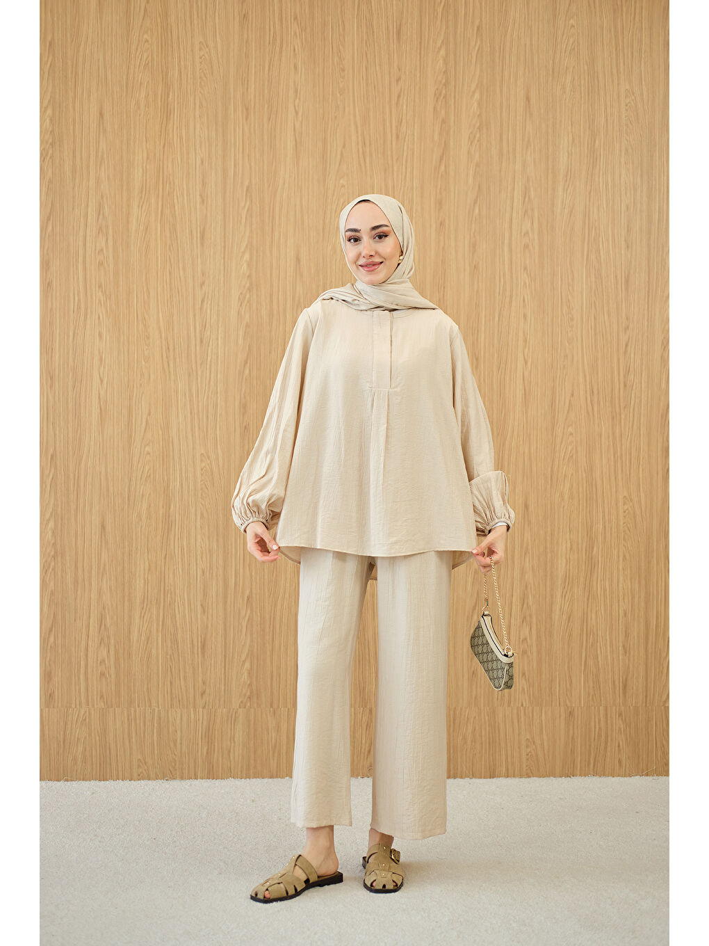 Ekru Kadın Gizli Fermuar Detaylı Takım Krem