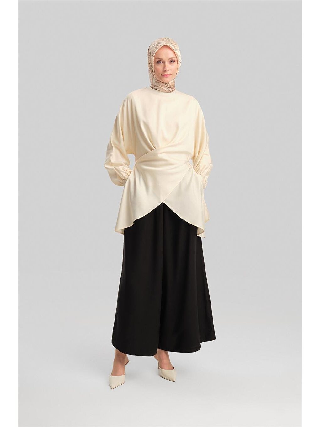 Beli Lastikli Basic Pantolon 24Y2614 Siyah