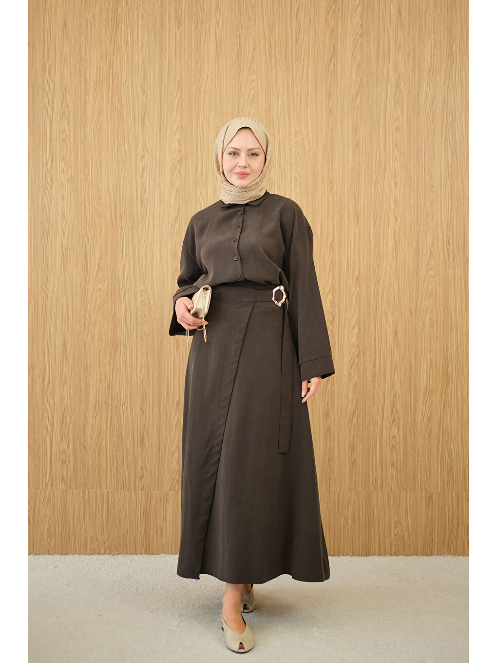 Kahverengi Kadın Gold Kemer Detay Gömlekli Takım Koyu Kahve-2