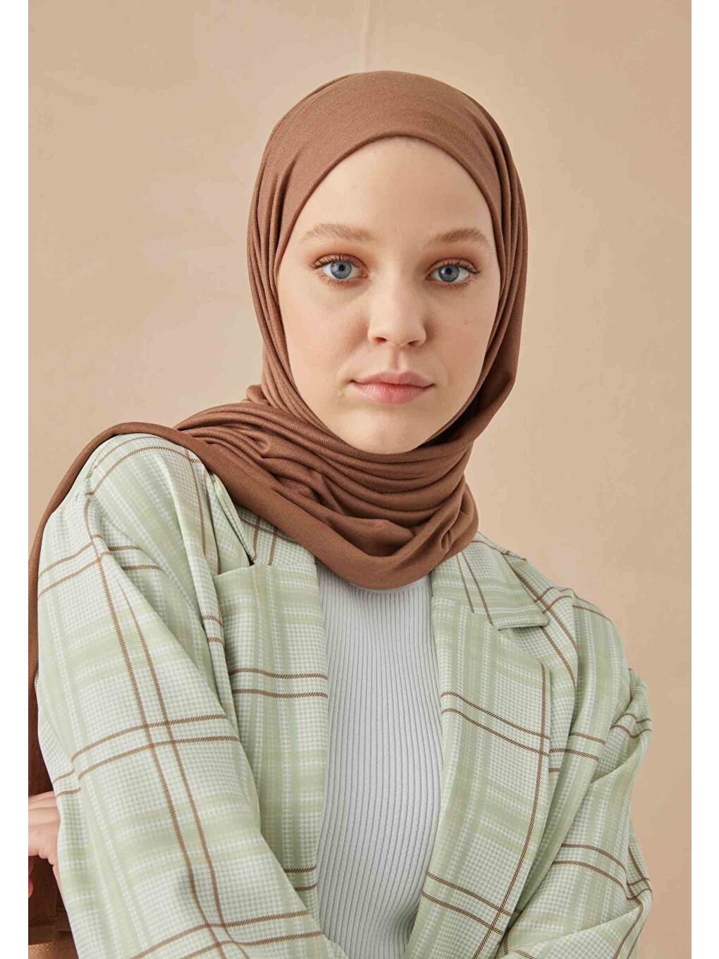 Kahverengi Penye Şal Fındık Kabuğu-1