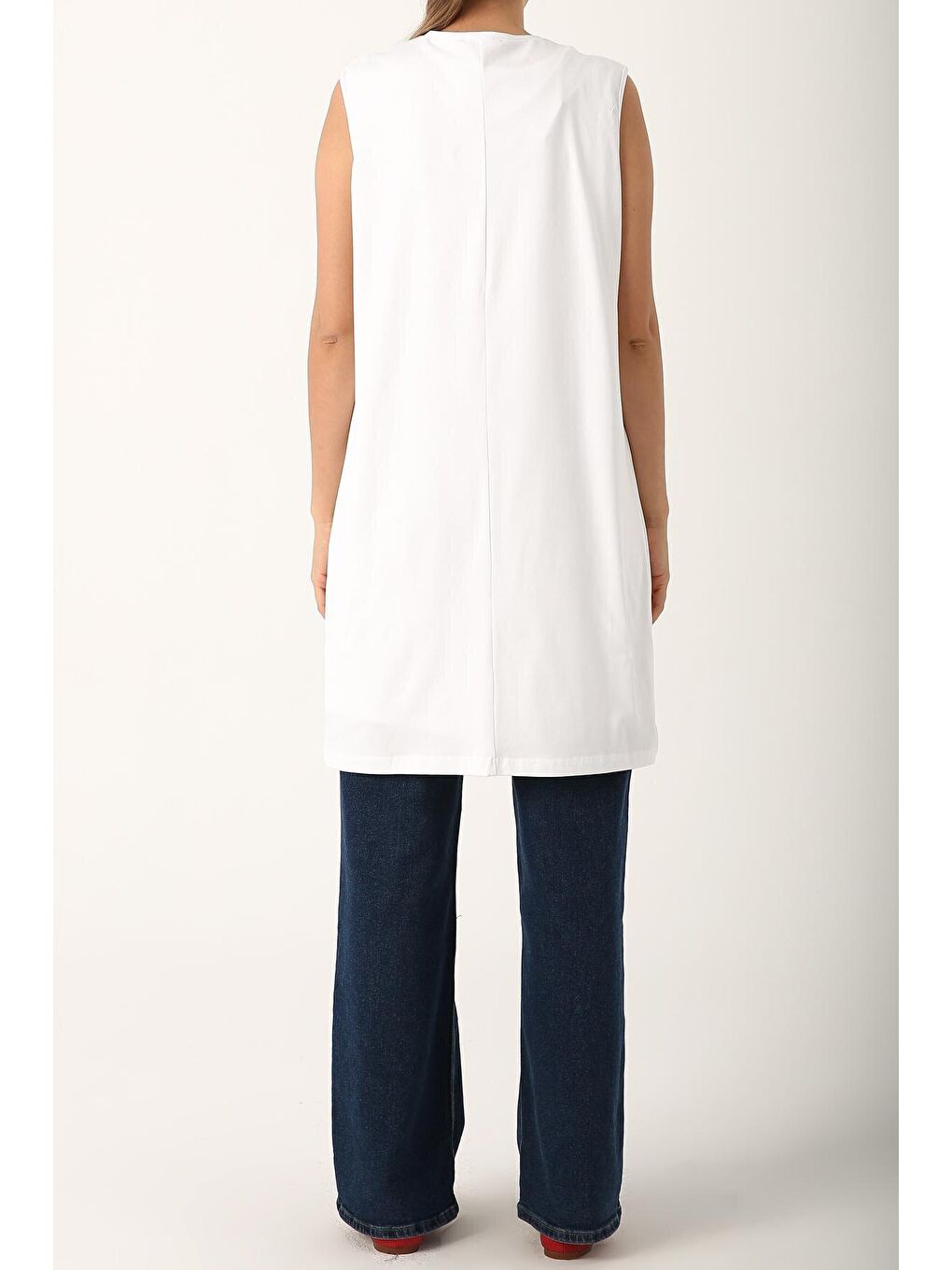 Beyaz Yaka Biyeli Kolsuz Basic Tunik-2