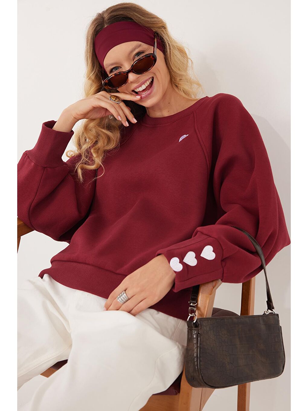 Kadın Regular Fit Klasik Kesim %100 Pamuk Baskılı Bisiklet Yaka Bordo Sweatshirt
