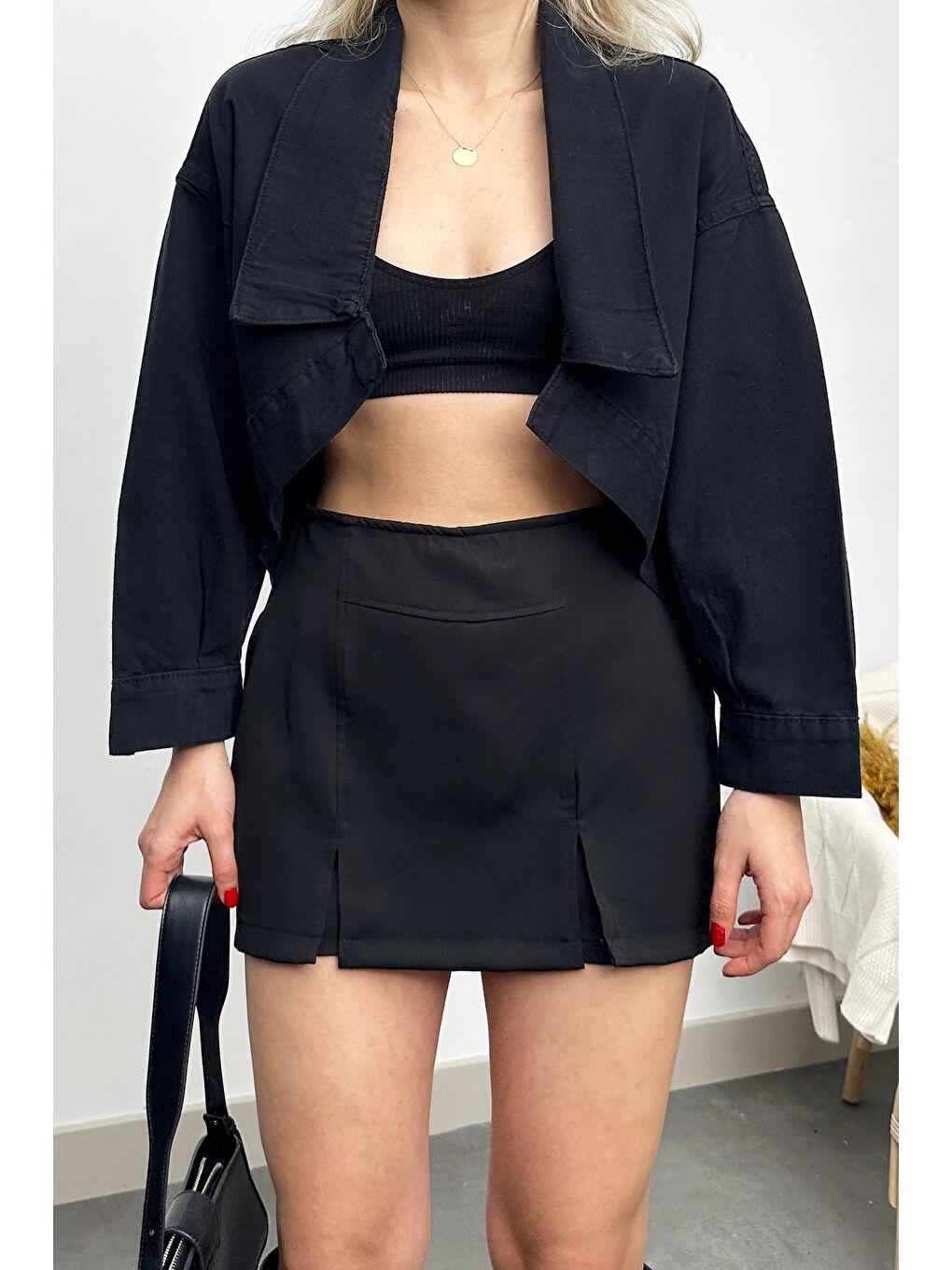 Siyah Oversize Oval Kesim Gömlek Yaka Crop Jean Ceket-1