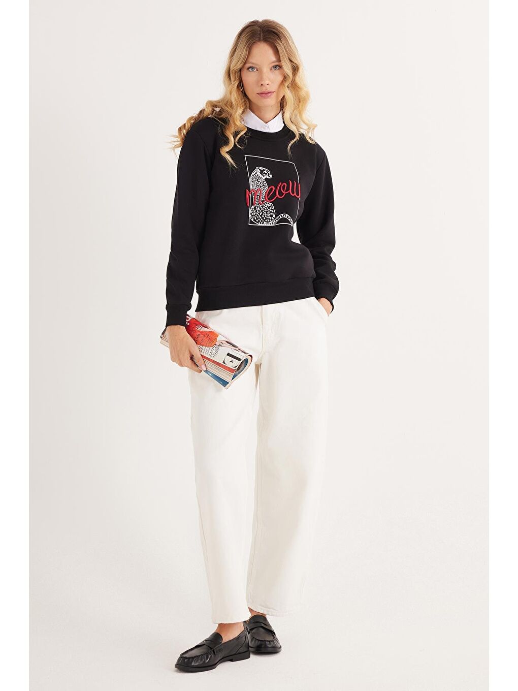 Kadın Regular Fit Klasik Kesim %100 Pamuk Baskılı Bisiklet Yaka Siyah Sweatshirt-3