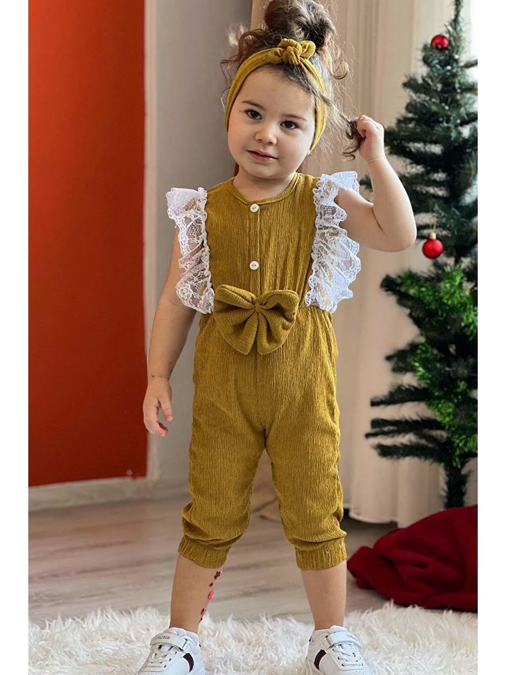 Sarı Kız Çocuk Omuzdan Göğse Dantel İşlemeli Beli Fiyonk Detaylı Bandanalı Hardal Tulum