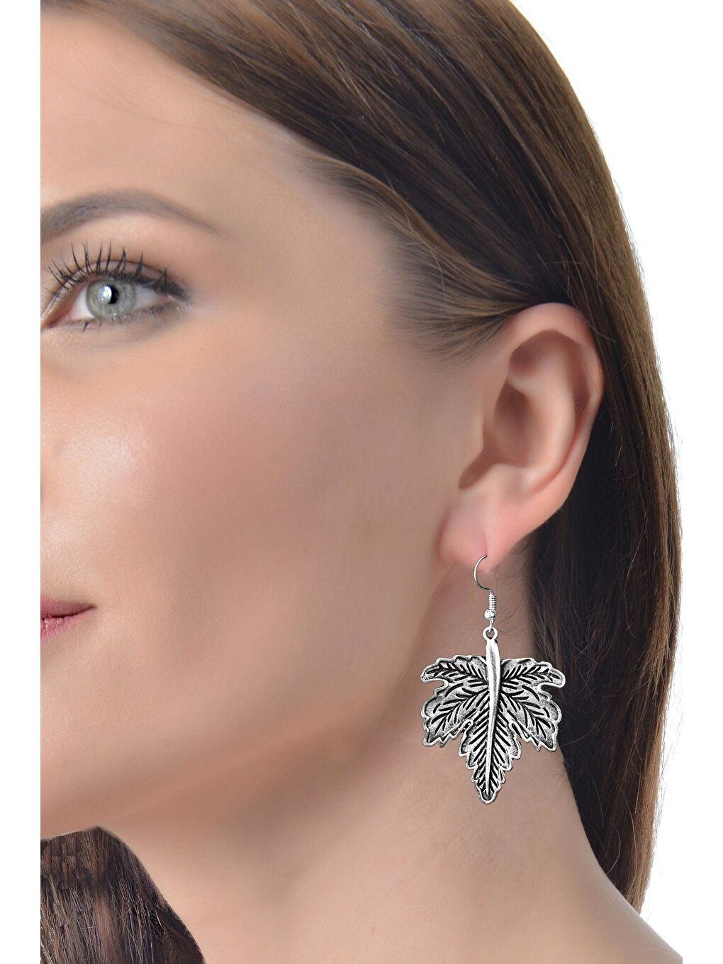 Gri Kadın Antik Gümüş Kaplama Yaprak Stilizesi Sallantılı Küpe-1
