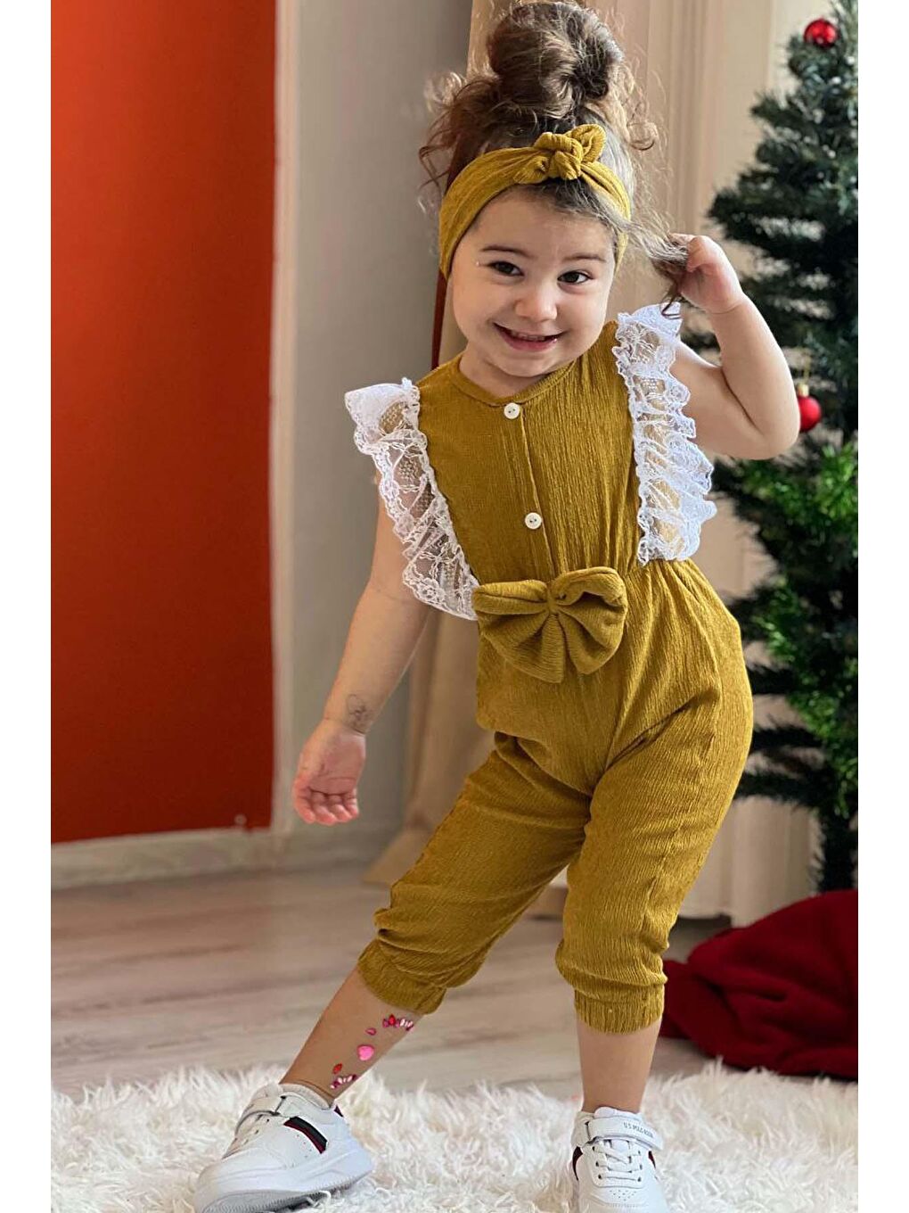 Sarı Kız Çocuk Omuzdan Göğse Dantel İşlemeli Beli Fiyonk Detaylı Bandanalı Hardal Tulum-1