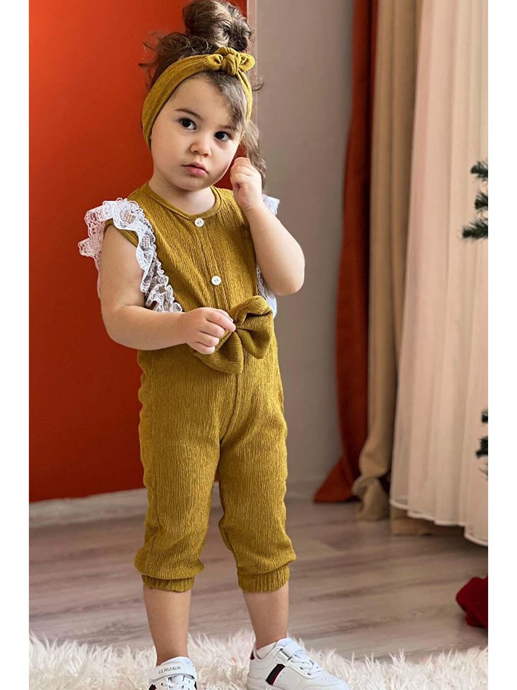 Sarı Kız Çocuk Omuzdan Göğse Dantel İşlemeli Beli Fiyonk Detaylı Bandanalı Hardal Tulum-2