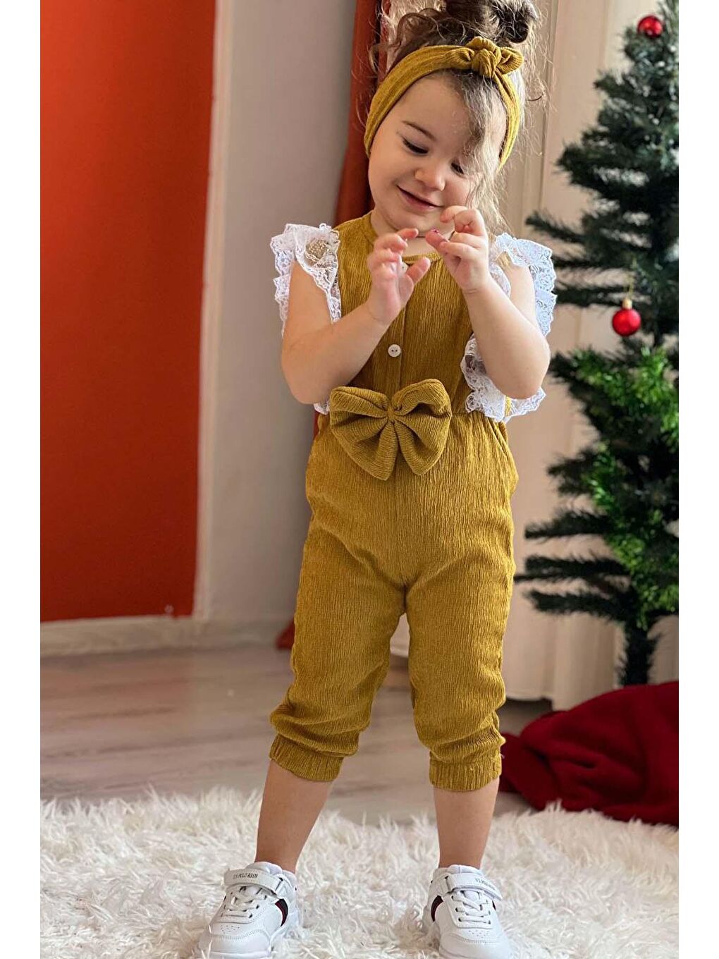 Sarı Kız Çocuk Omuzdan Göğse Dantel İşlemeli Beli Fiyonk Detaylı Bandanalı Hardal Tulum-4