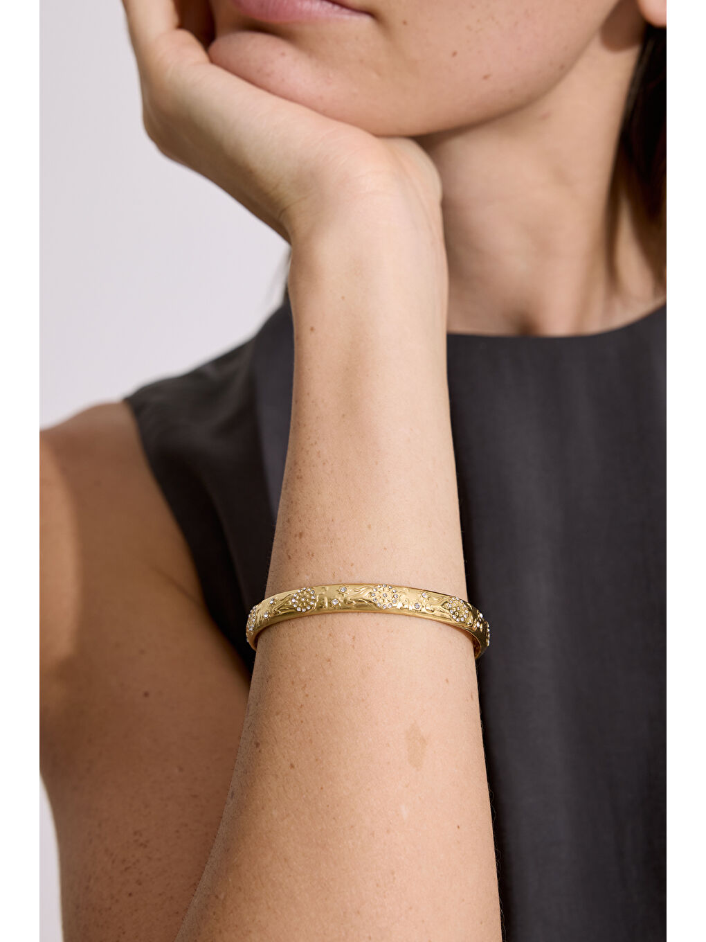 Sarı Mınımal Zirkonyum İşlemeli Kelepçe Gold