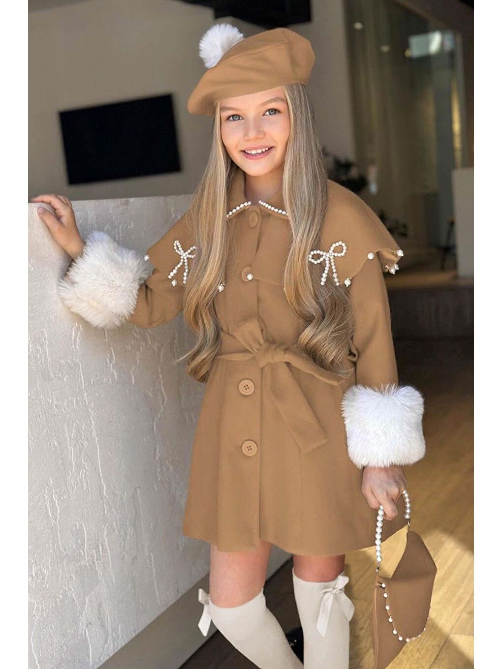 Kız Çocuk Boydan Yakası İnci Taş İşlemeli Şal Detaylı Kemerli Bej Kaşe-3