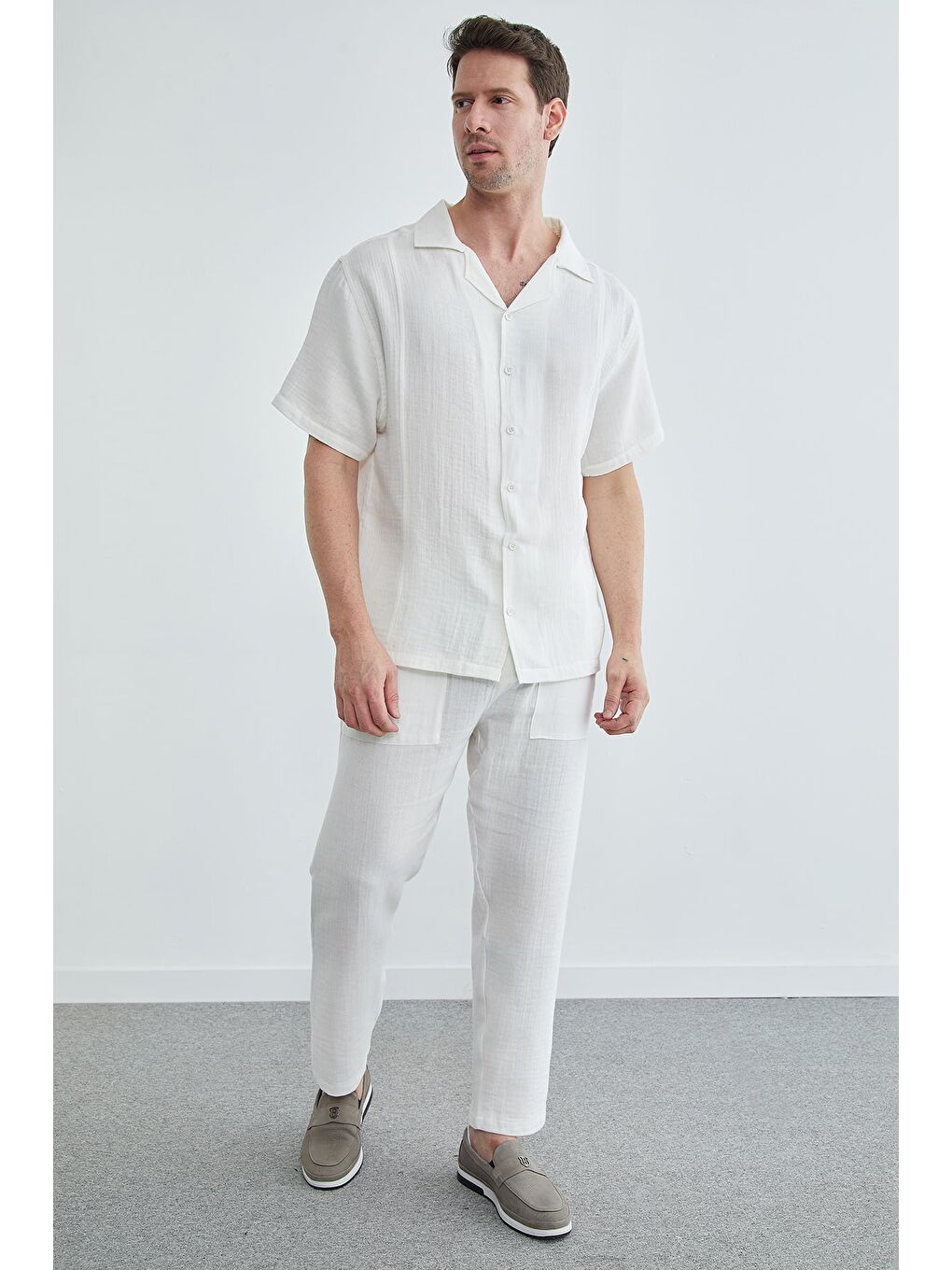 Beyaz Basic Müslin Kumaş Kısa Kol Gömlek-3