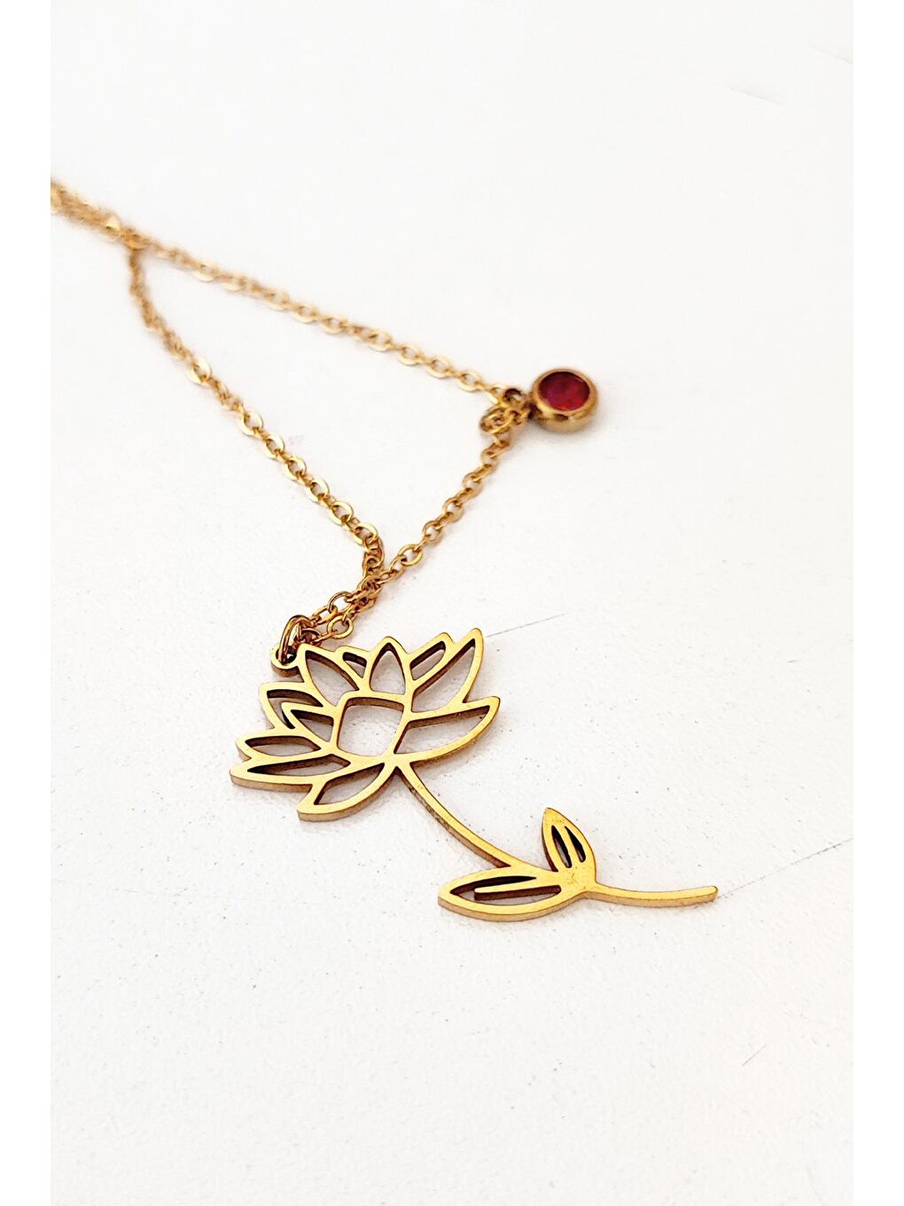 Kırmızı Paslanmaz Çelik Çiçek Uçlu Doğum Günü Kolyesi-1