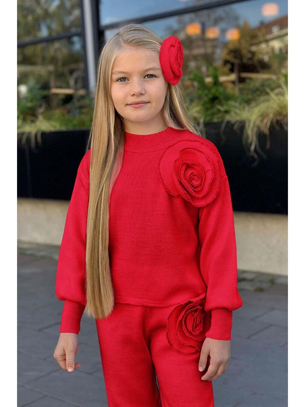 Kız Çocuk Balıkçı Yaka Omuzunda Gül Broşlu Kazak Bol Kesim Kırmızı Triko Alt Üst Takım-2
