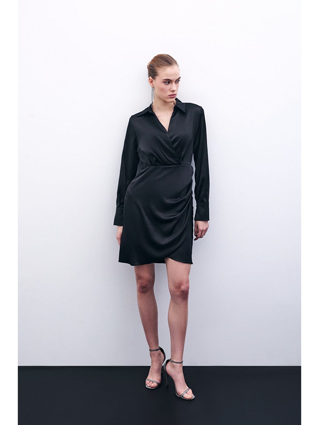 Kruvaze Saten Elbise - Siyah-1