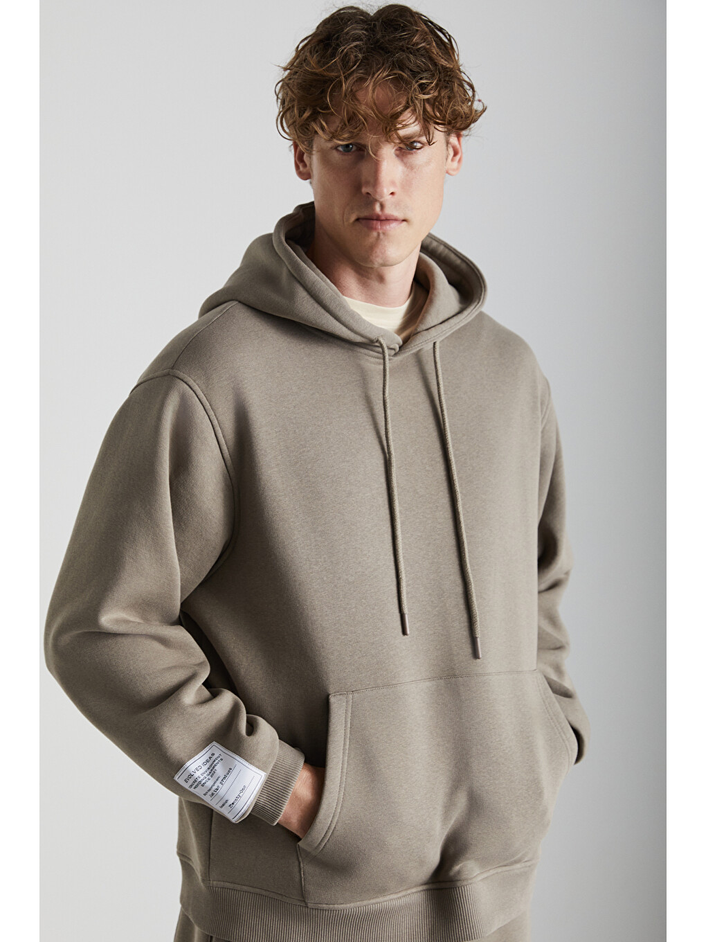 Bej Ashbourne Erkek Oversize Fit Kanguru Cepli Lastikli Paça Kol Etiket Detaylı Vizon Eşofman Takımı-4