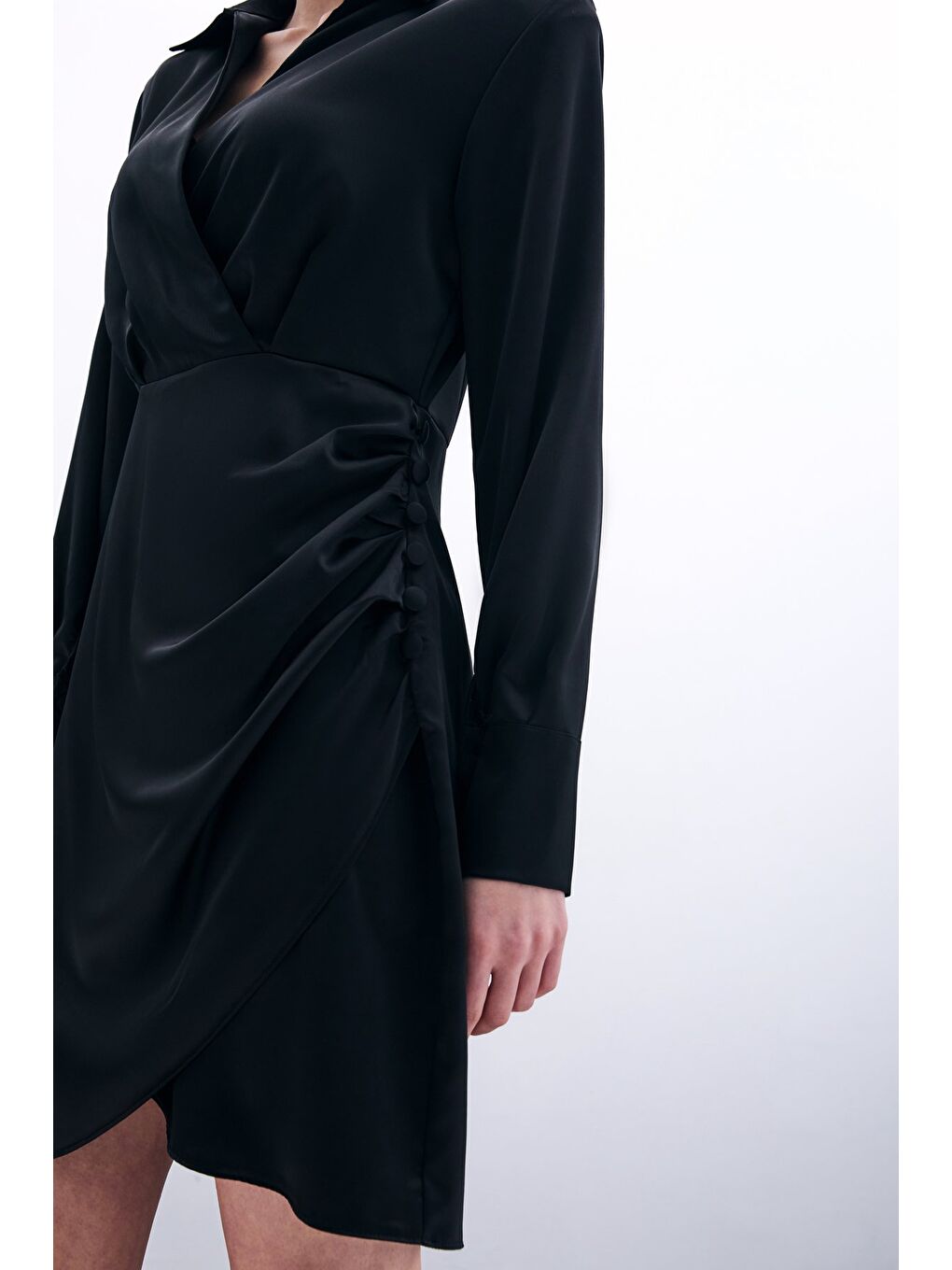 Kruvaze Saten Elbise - Siyah-6
