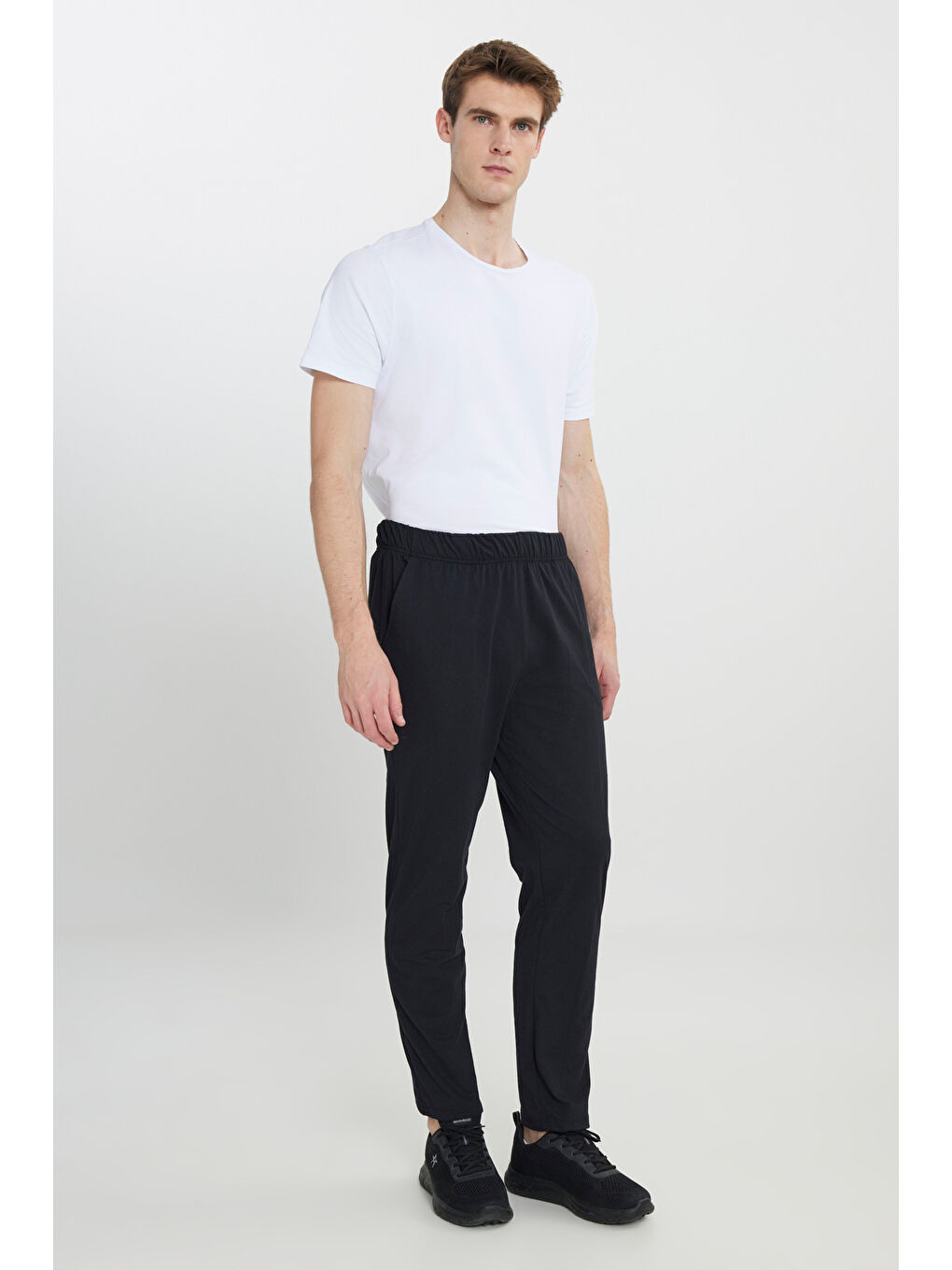 Erkek Siyah Pamuklu Standart Fit Normal Kesim Beli Lastikli Cepli Pijama Altı-1